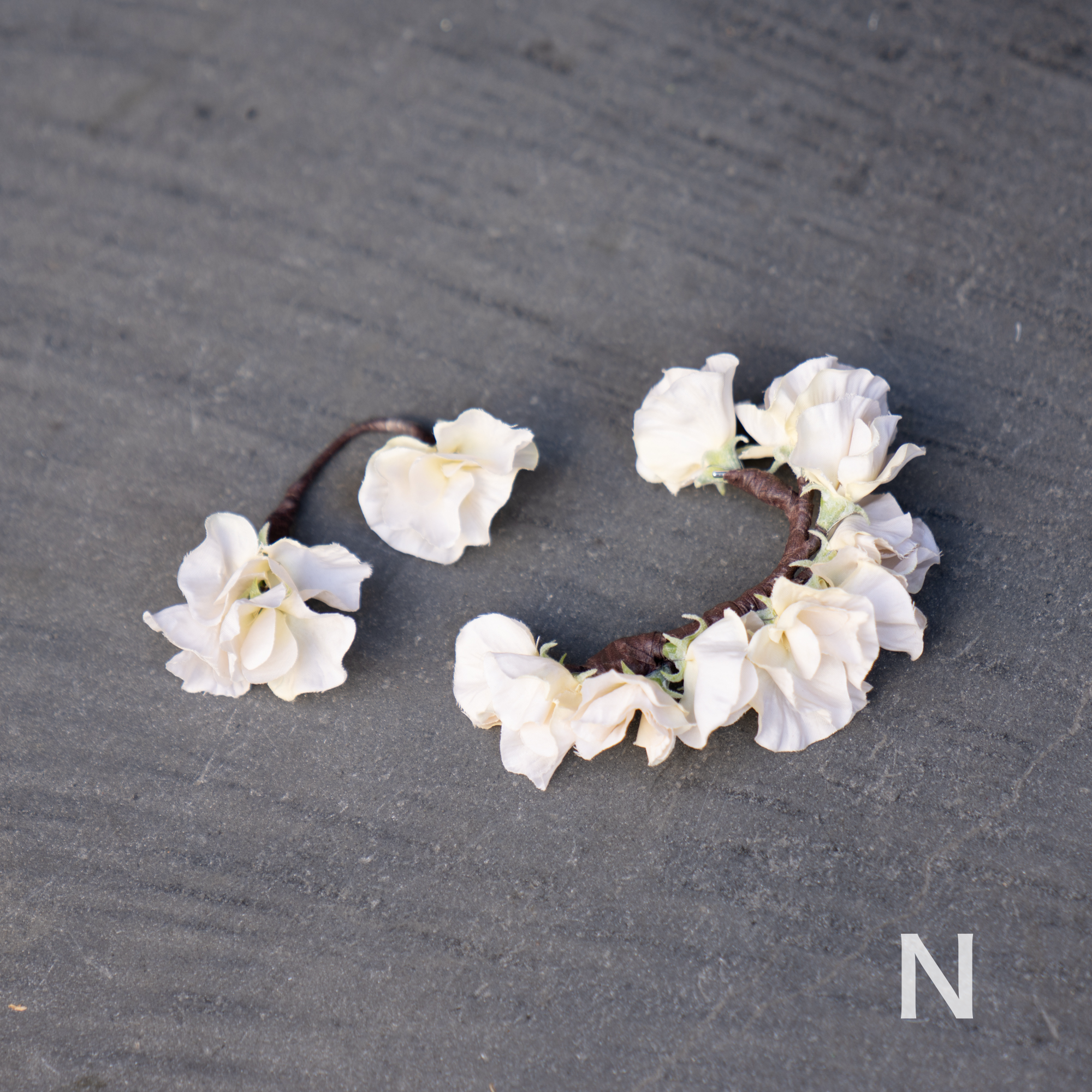 アーティフィシャルフラワーイヤーフック/イヤーカフ natural