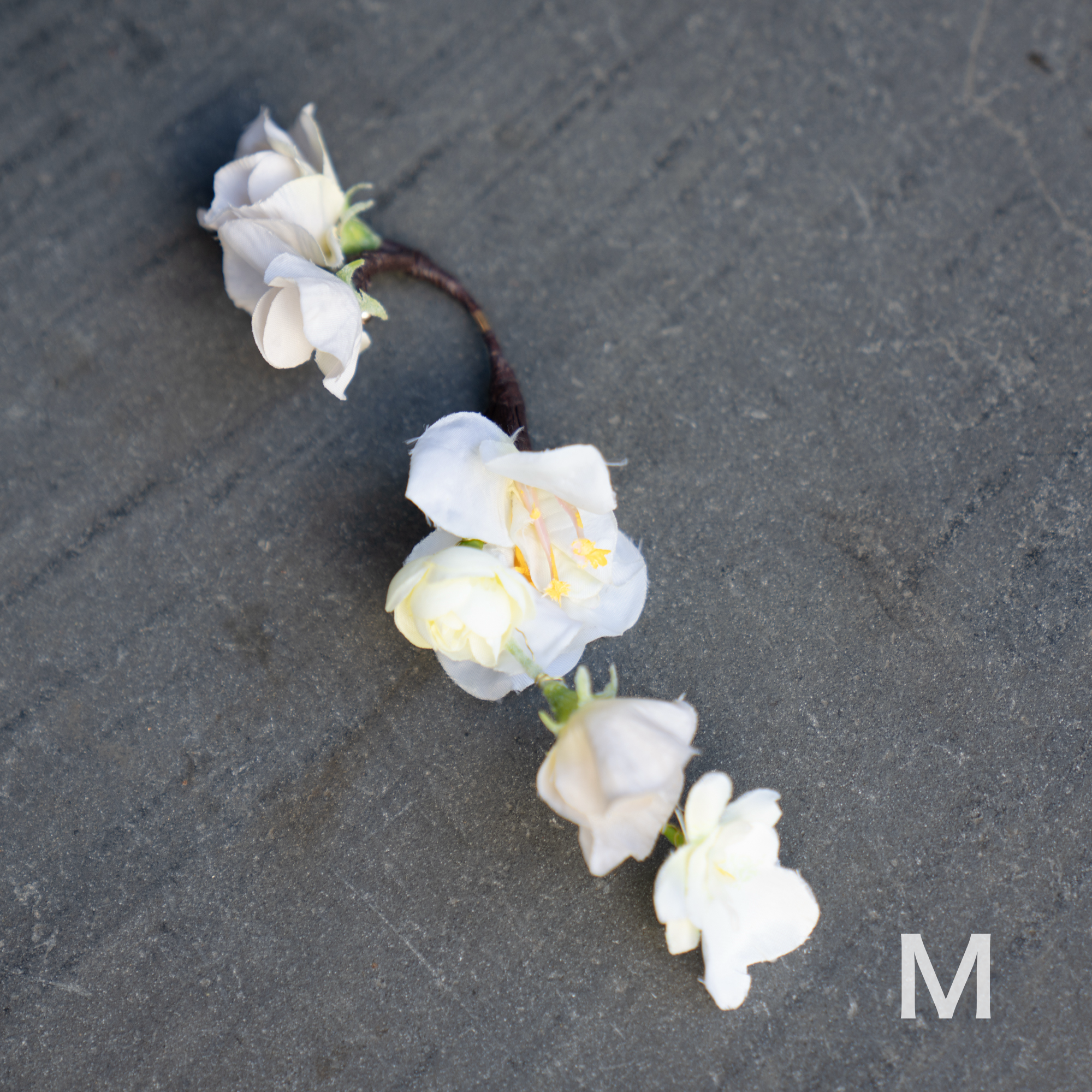 アーティフィシャルフラワーイヤーフック/イヤーカフ natural