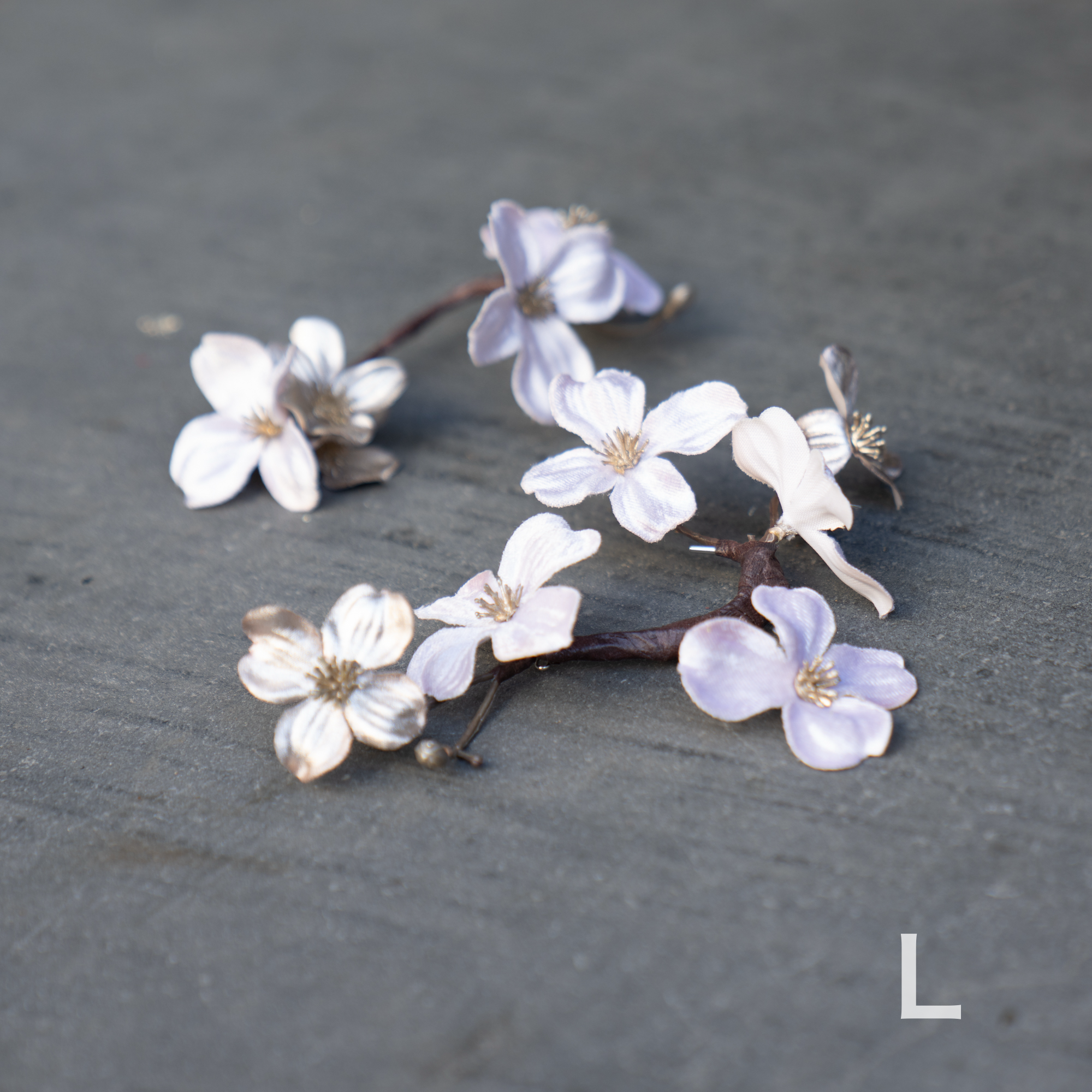 アーティフィシャルフラワーイヤーフック/イヤーカフ natural