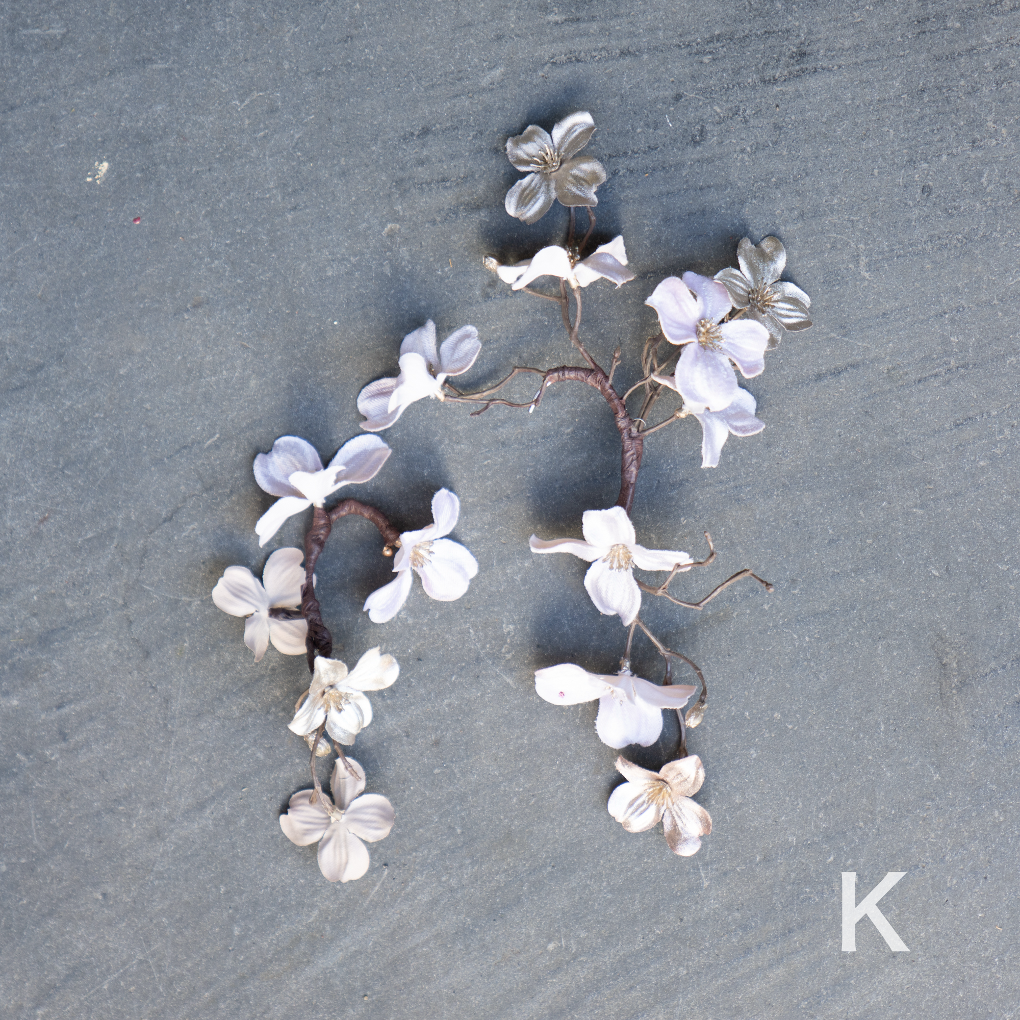 アーティフィシャルフラワーイヤーフック/イヤーカフ natural