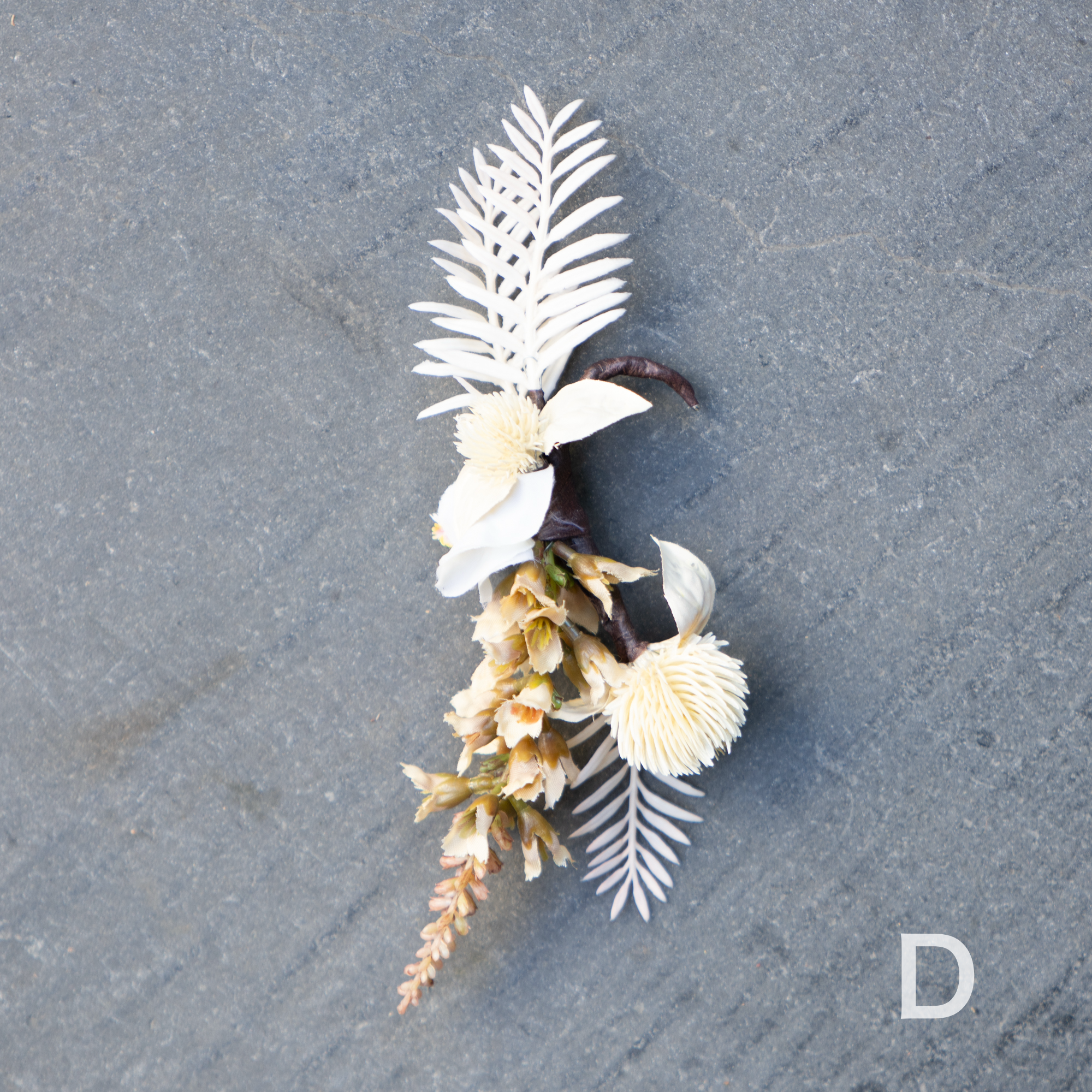 アーティフィシャルフラワーイヤーフック/イヤーカフ natural