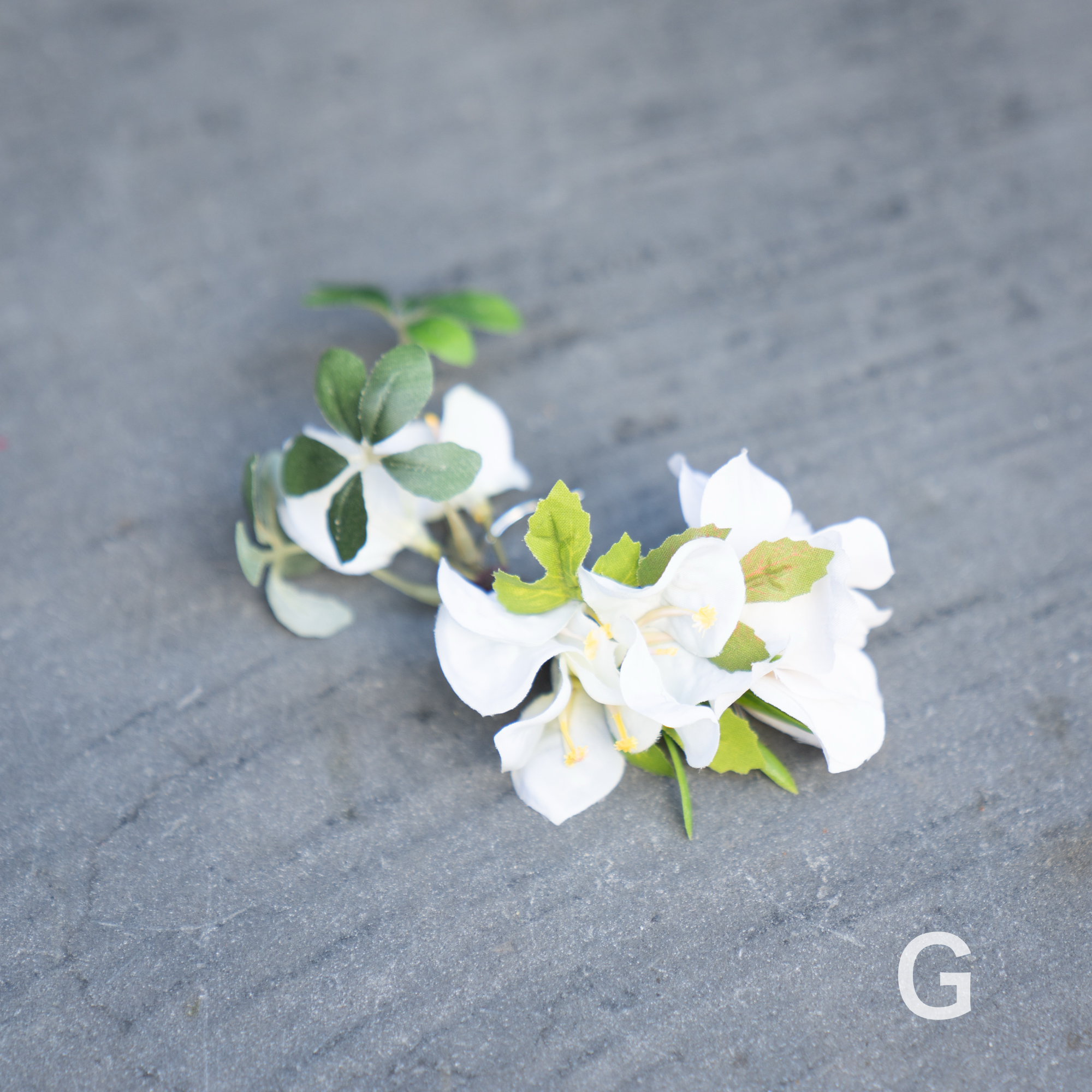 アーティフィシャルフラワーイヤーフック/イヤーカフ natural