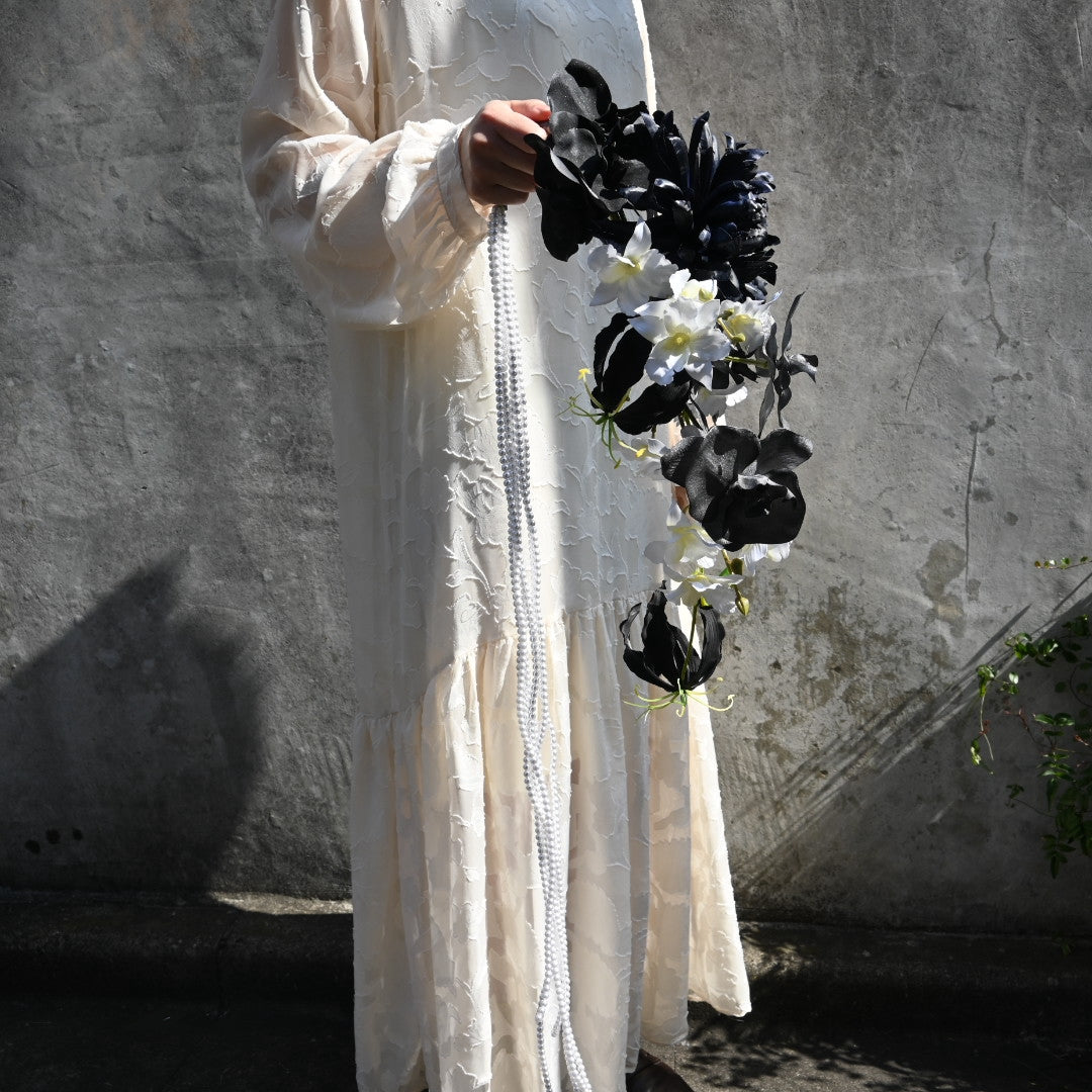 モノトーンのスタイリッシュパールブーケ