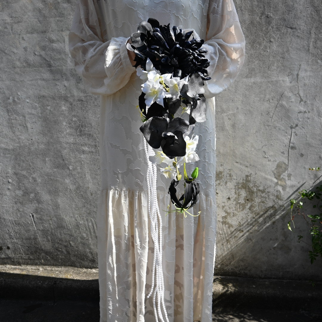 モノトーンのスタイリッシュパールブーケ