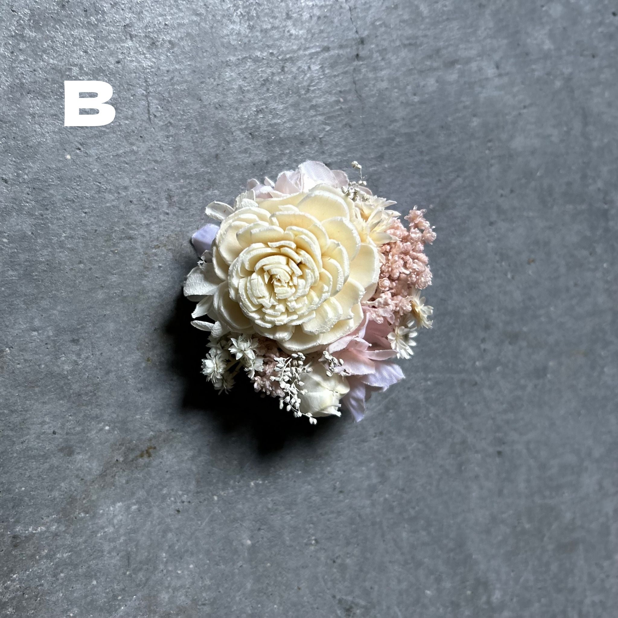 《入学式・卒業式にもおすすめ》プリザーブドフラワーコサージュ