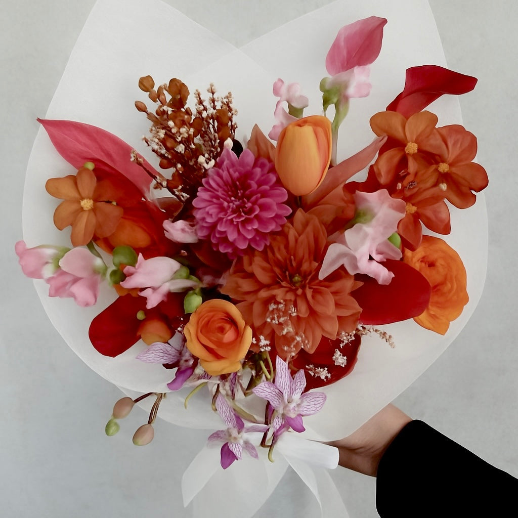 【転職・退職などの送別用におすすめ】秋のおまかせ華やかブーケ Mサイズ