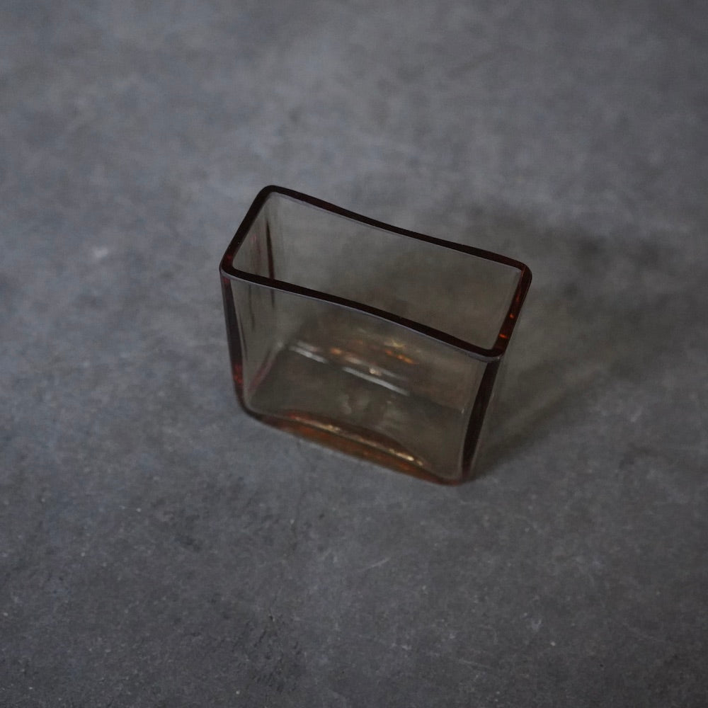 スガハラガラス cube タン S-size