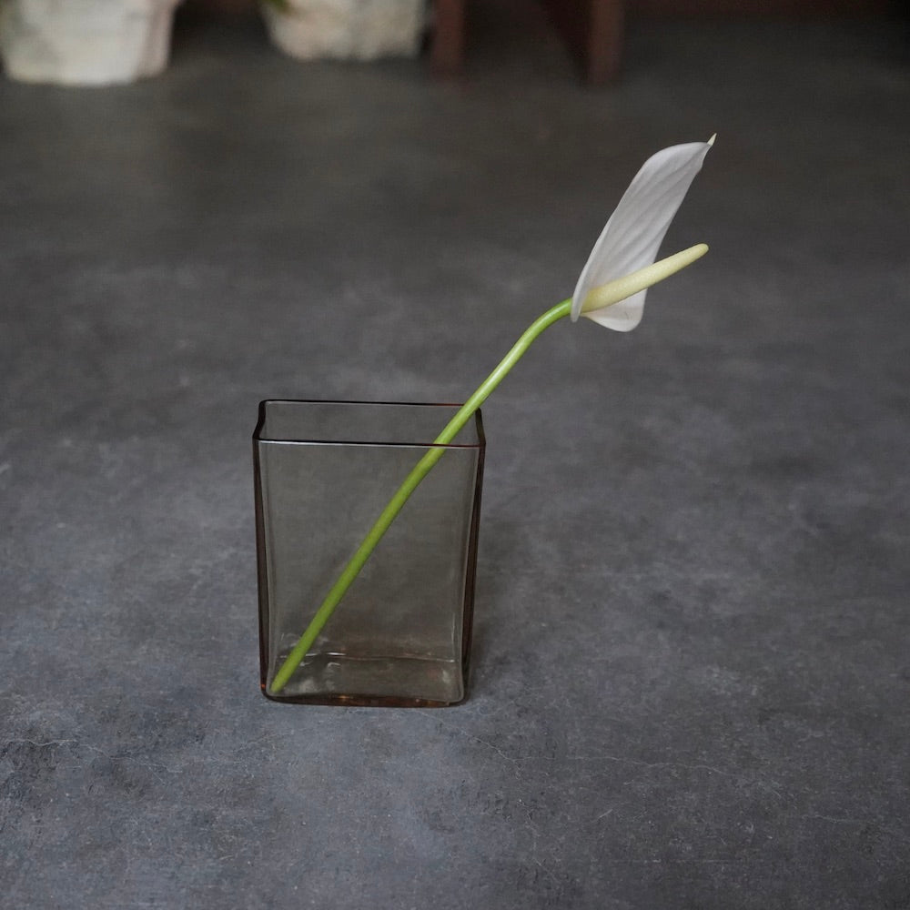 スガハラガラス cube タン M-Size