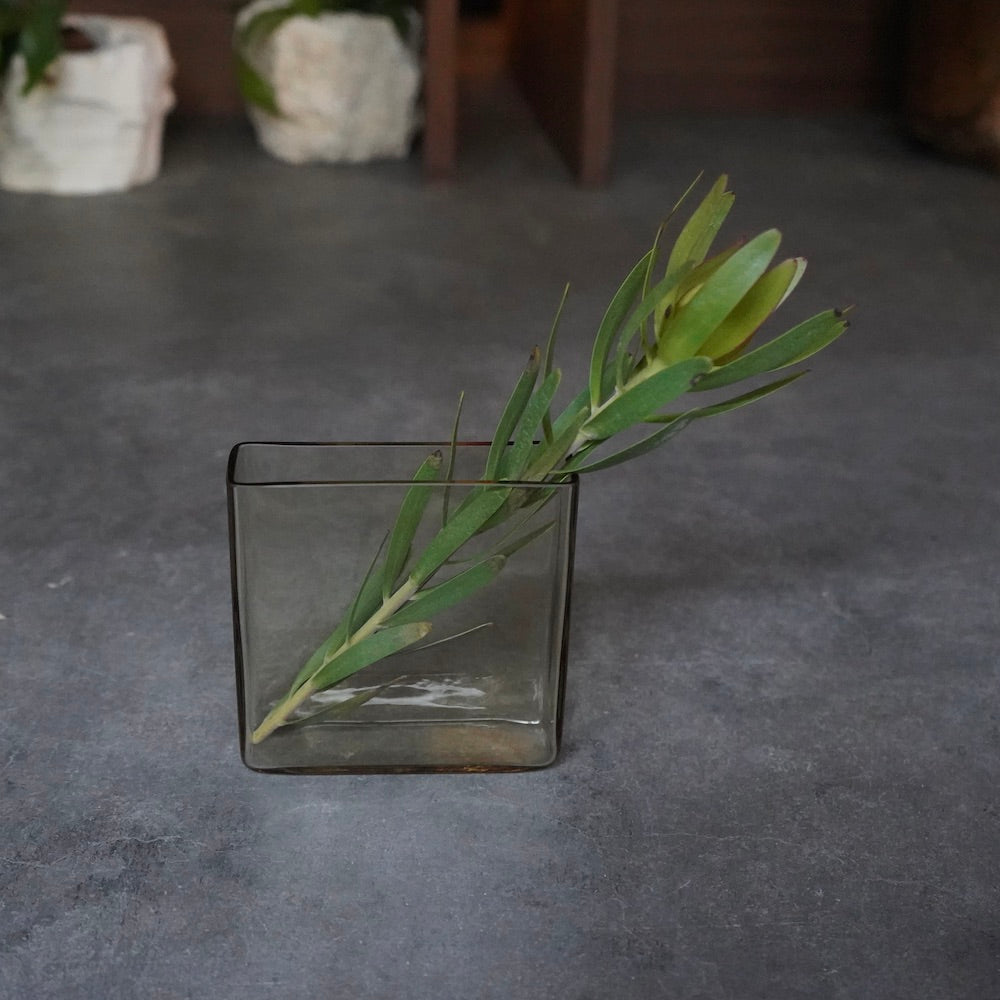 スガハラガラス cube タン L-size