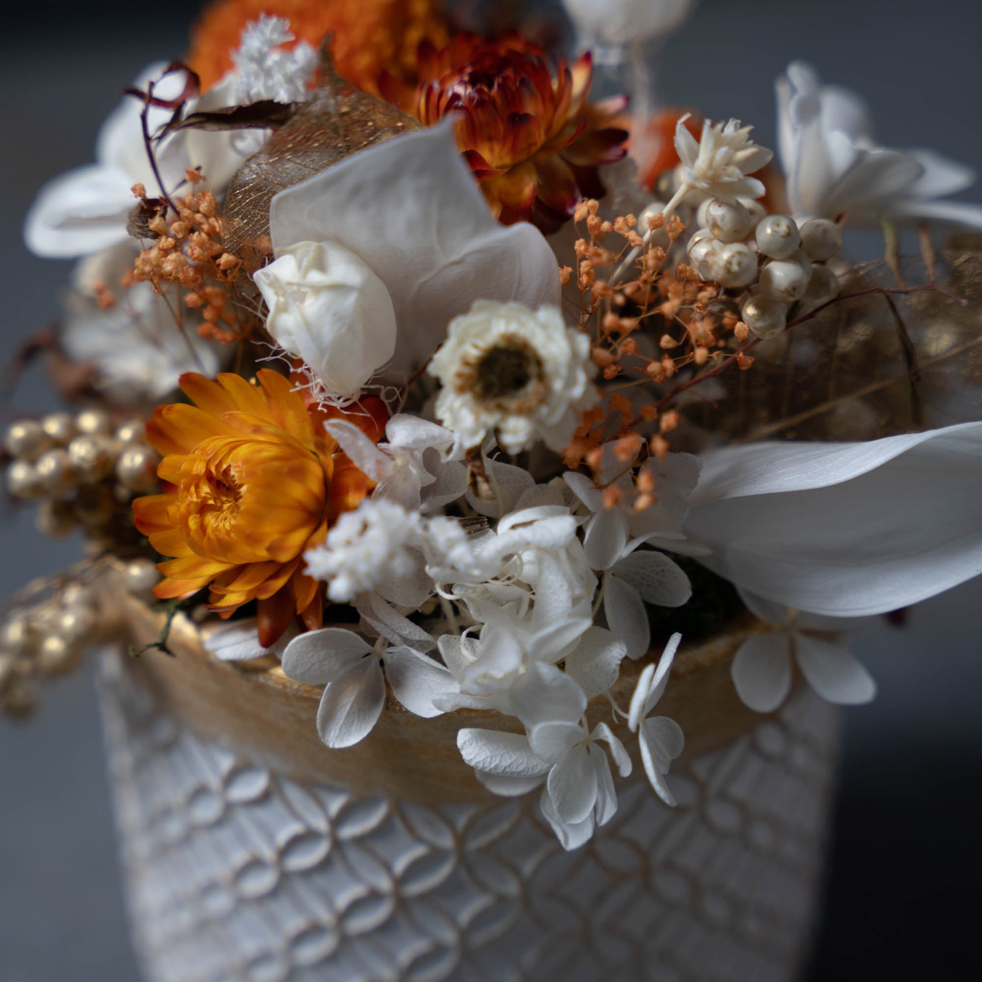 ポンポンマムのアレンジメント《クリスマス/ニューイヤーの2種類からお選びいただけます》