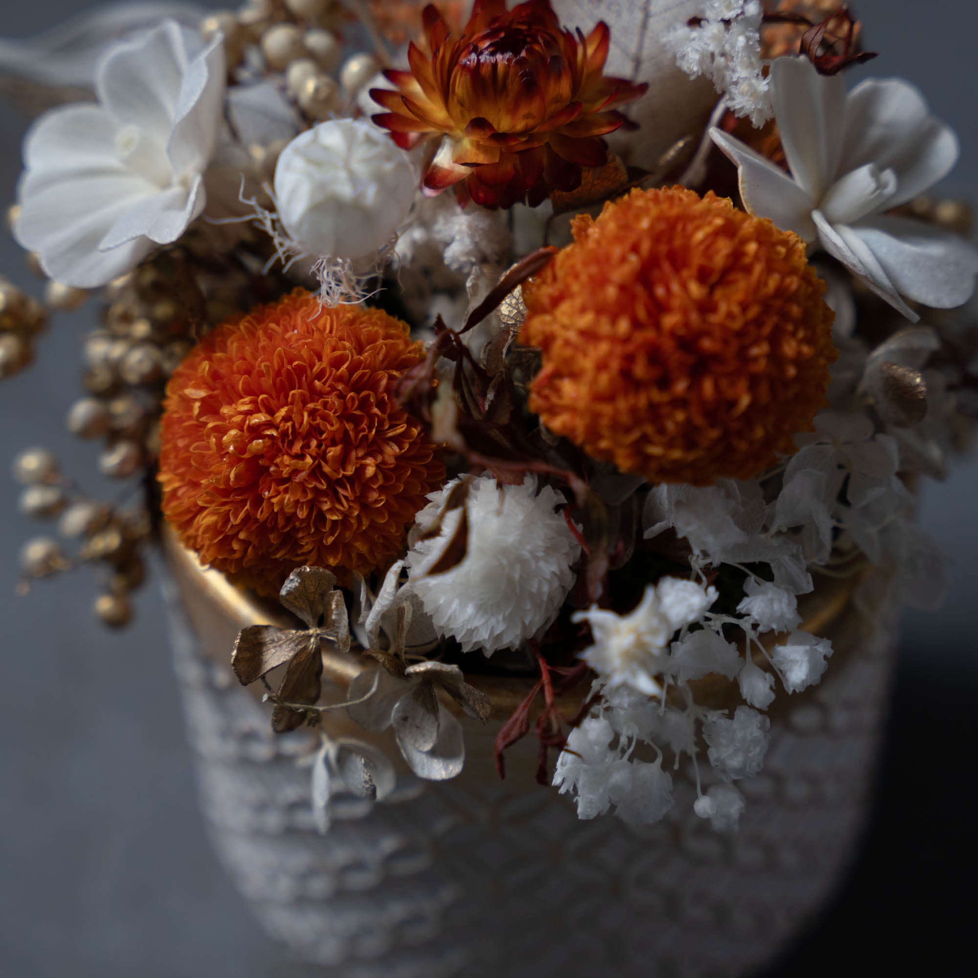 ポンポンマムのアレンジメント《クリスマス/ニューイヤーの2種類からお選びいただけます》