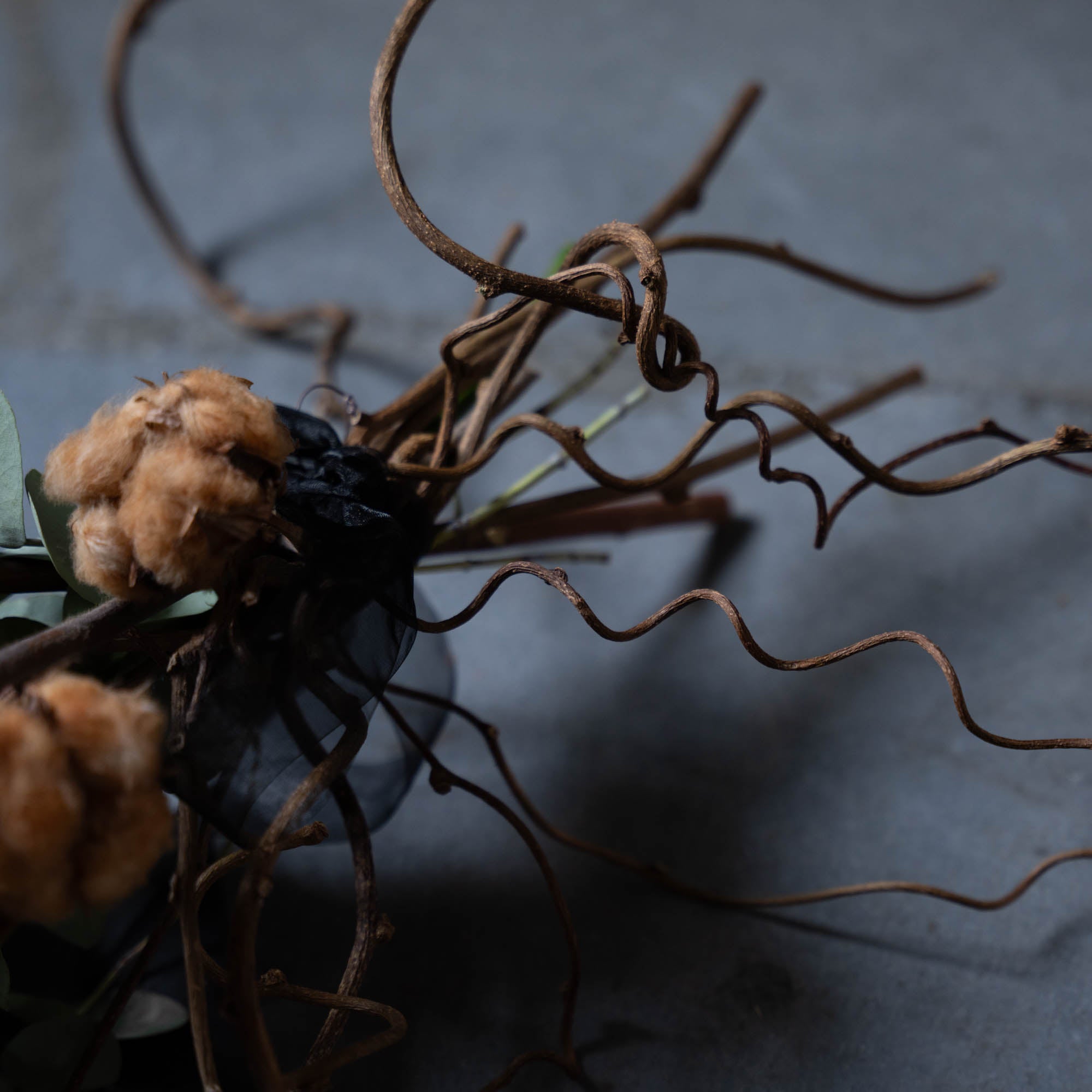 ユーカリとコットンフワラーのスワッグ