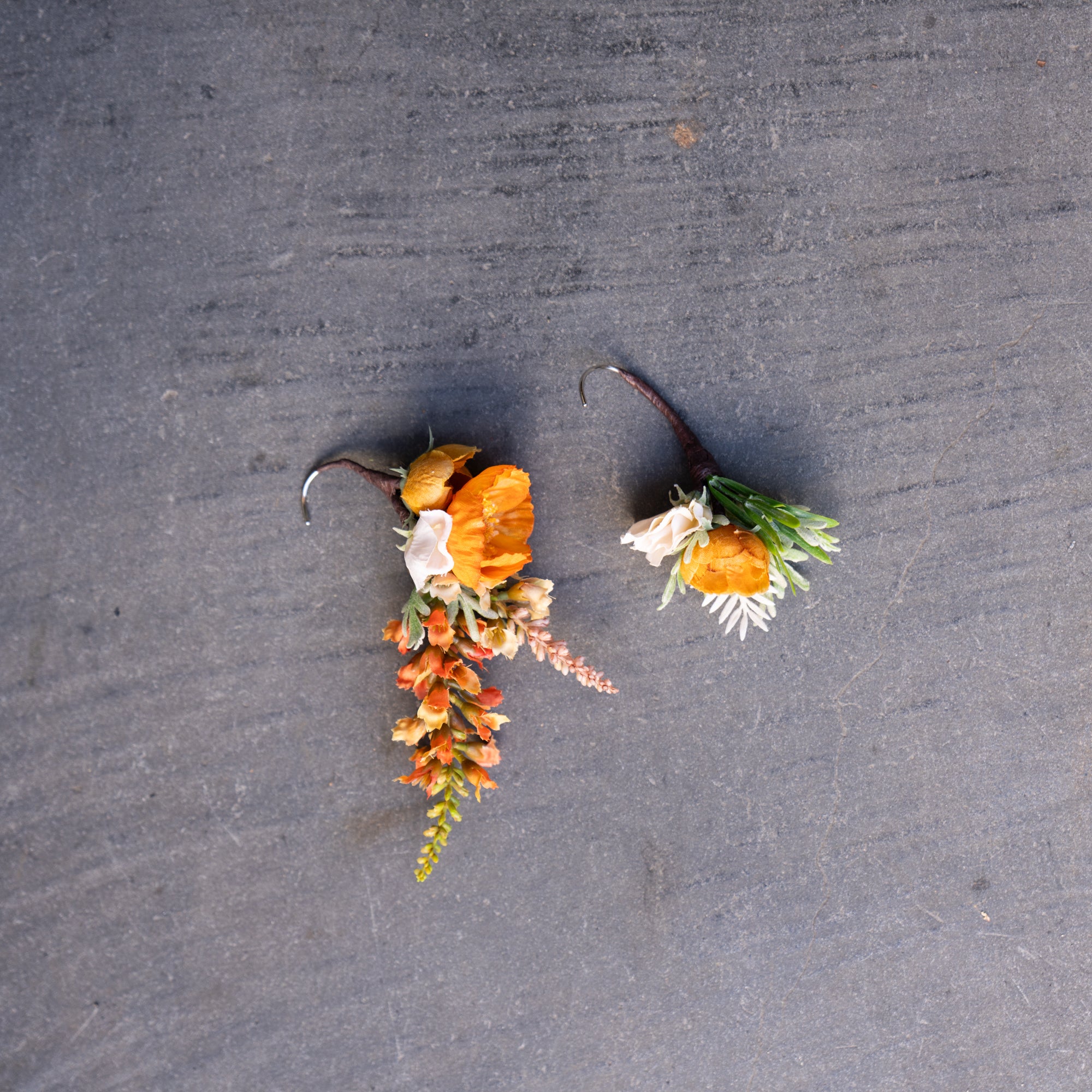 アーティフィシャルフラワーイヤーフック/イヤーカフ natural