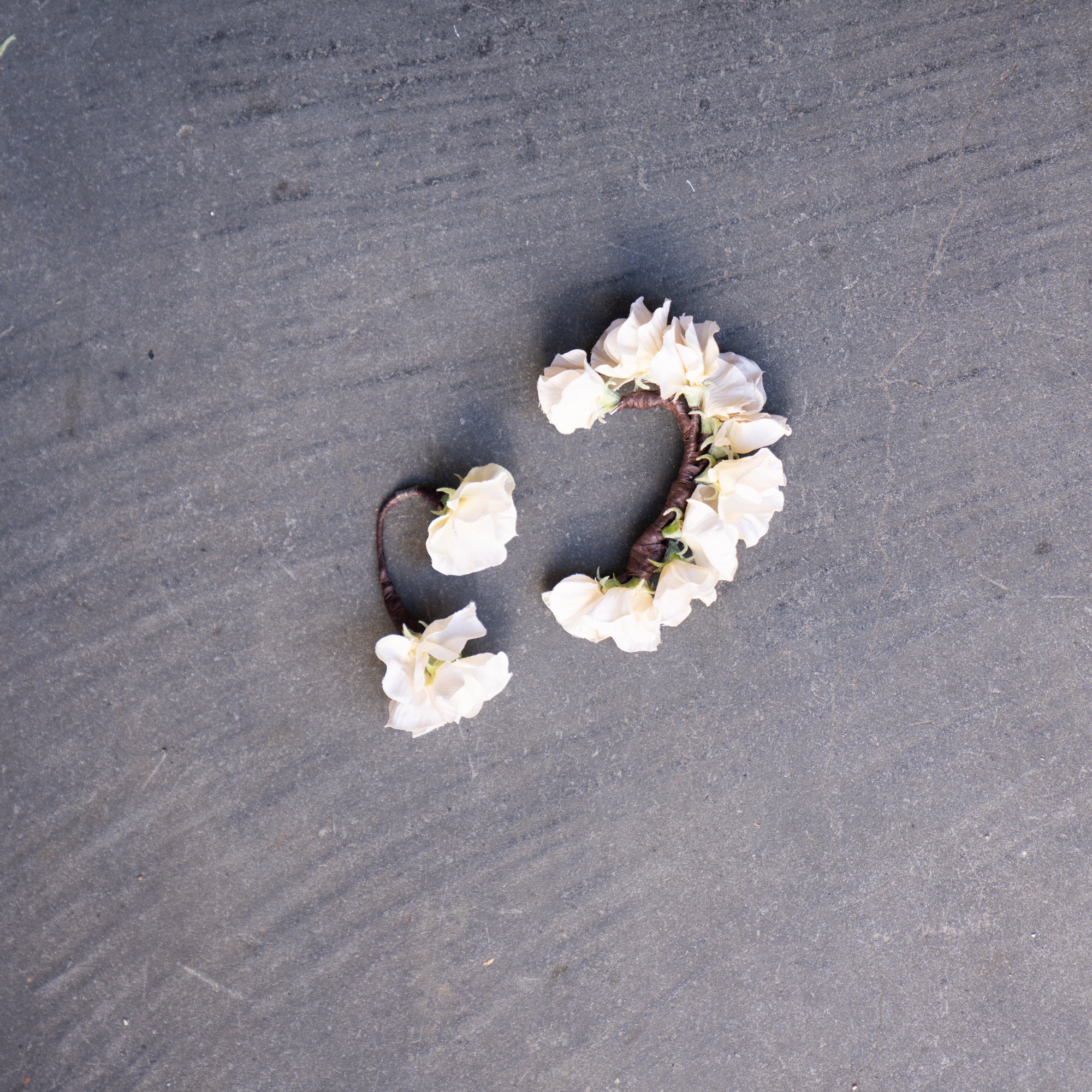 アーティフィシャルフラワーイヤーフック/イヤーカフ natural