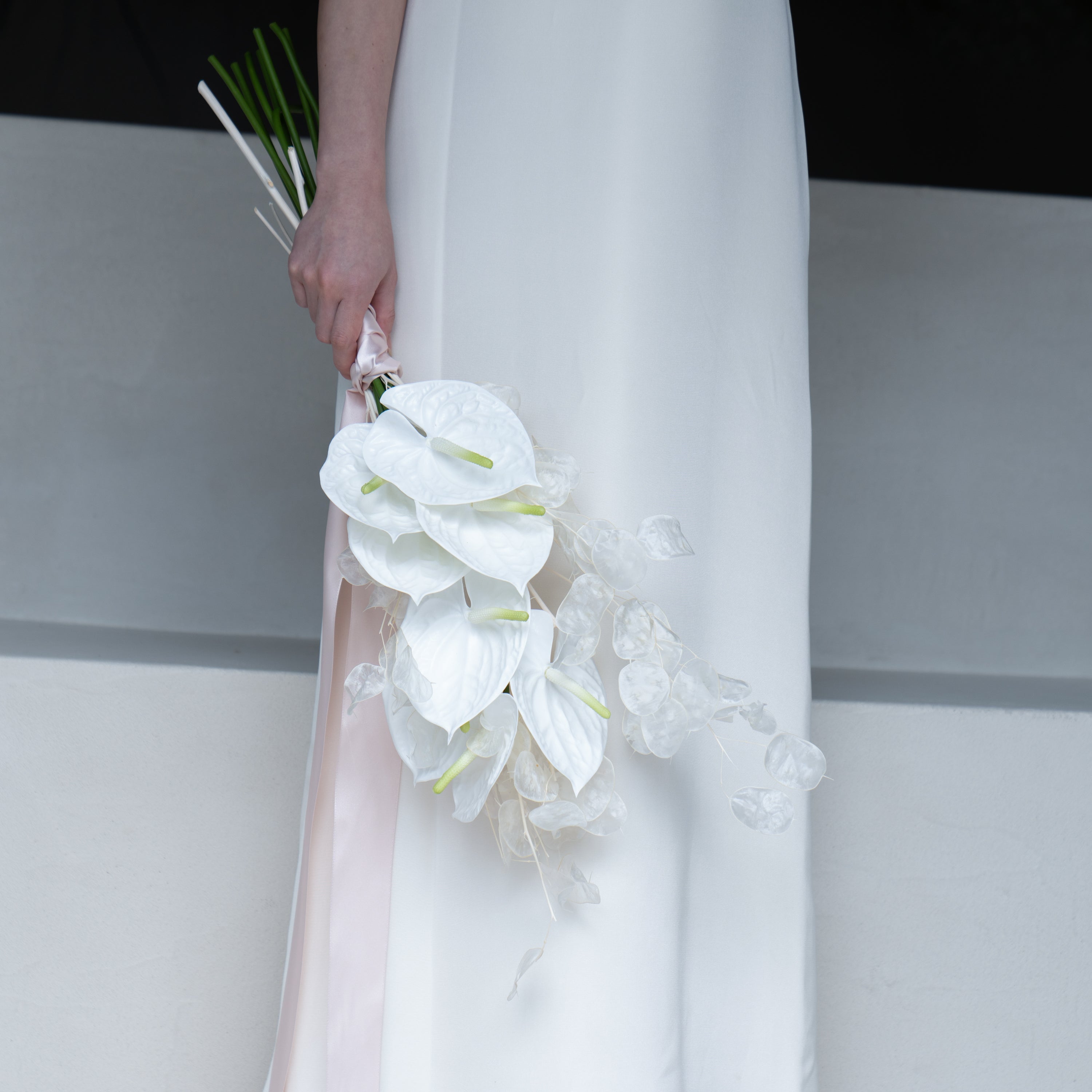 アンスリウムのホワイトブーケ