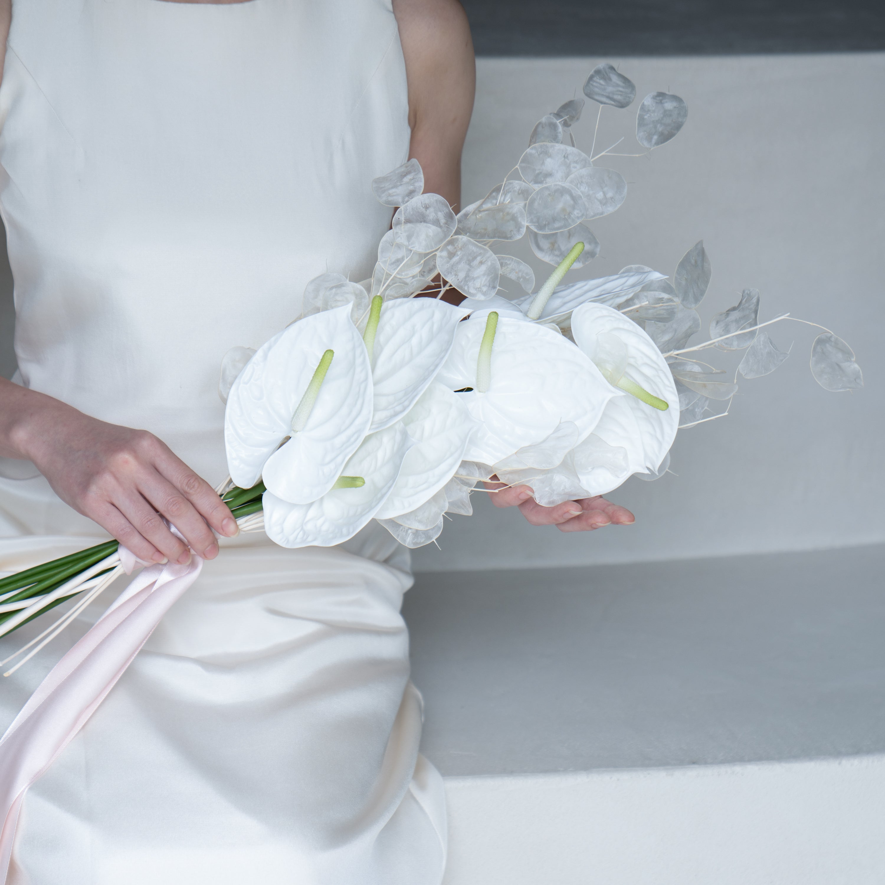 アンスリウムのホワイトブーケ