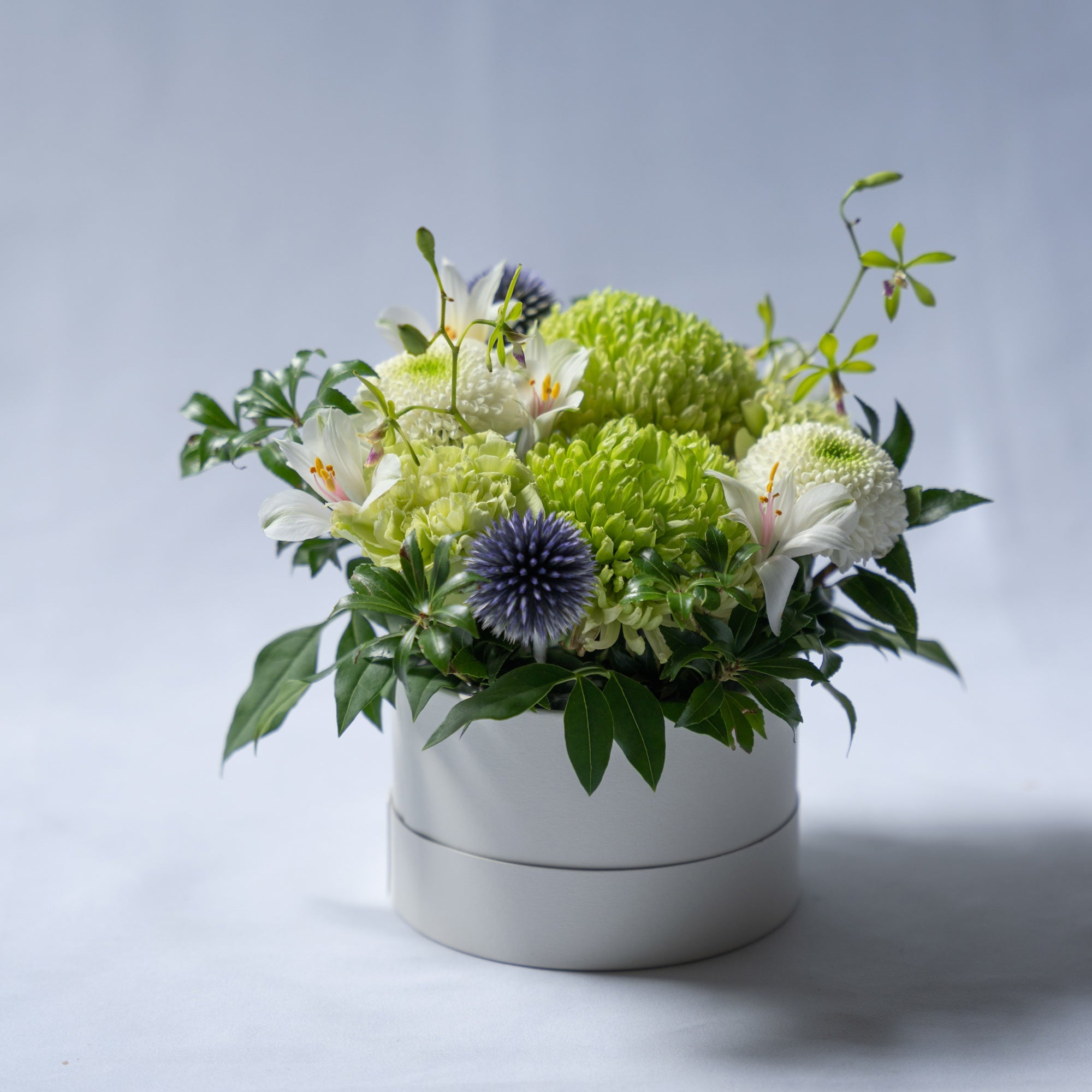 〈お盆用に〉お供え花アレンジメント