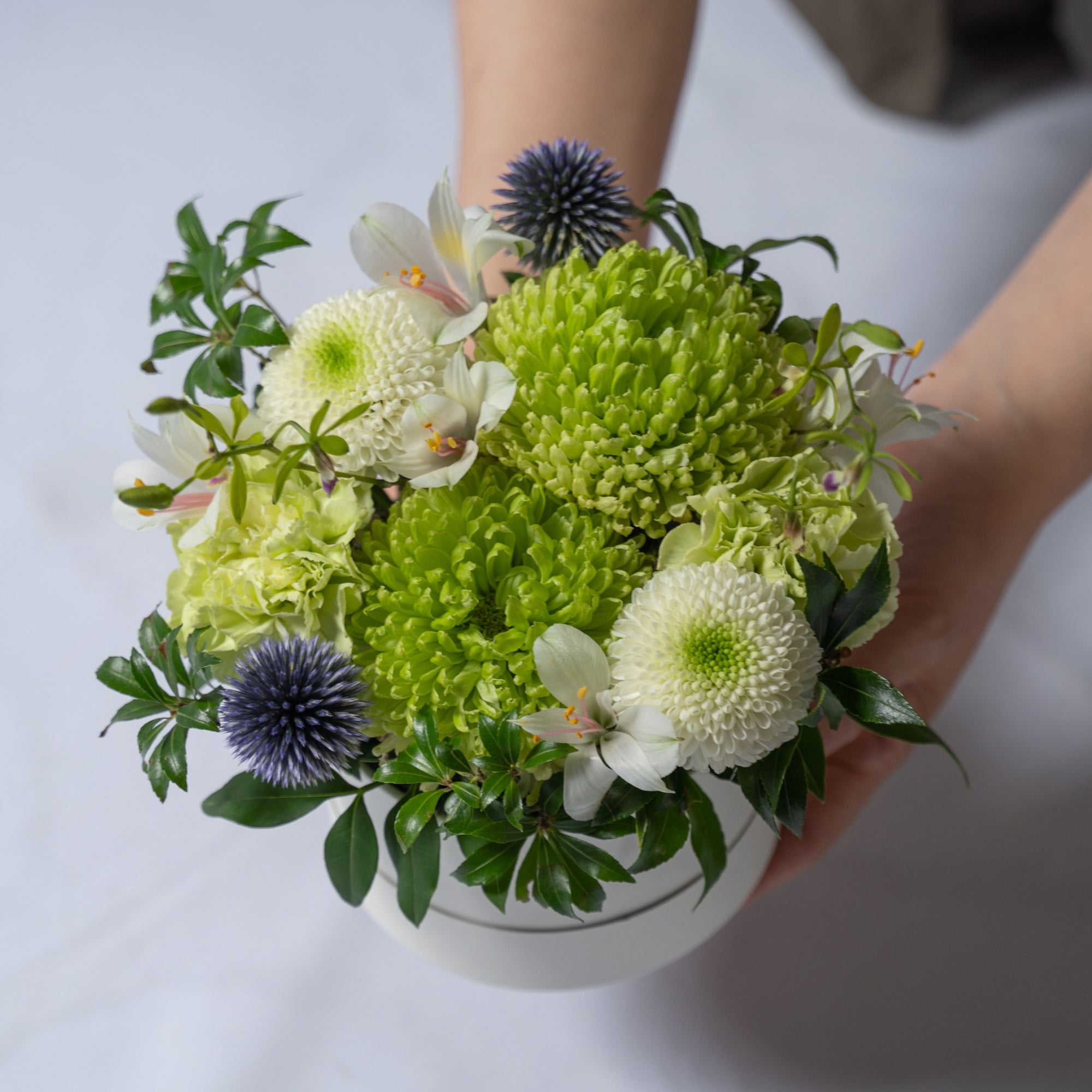 〈お盆用に〉お供え花アレンジメント