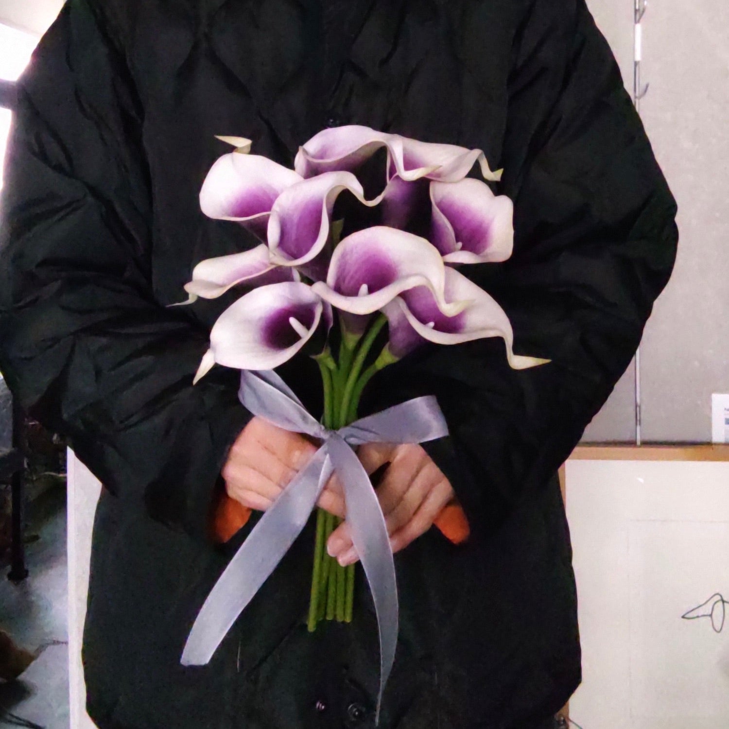 スタイリッシュなカラーブーケ