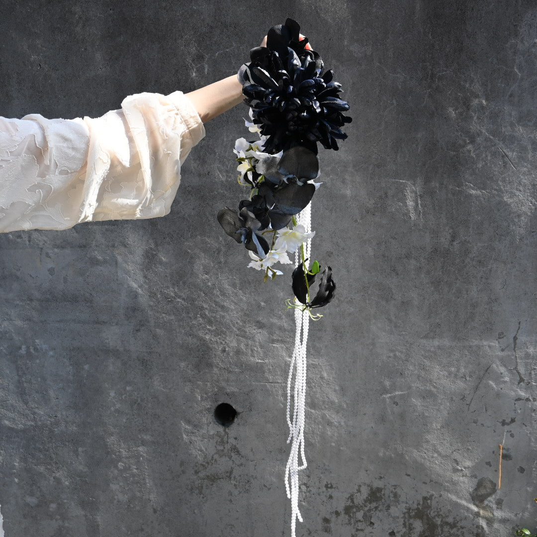 モノトーンのスタイリッシュパールブーケ