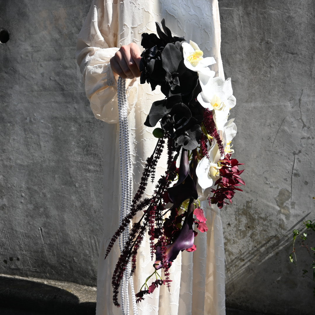 ホワイト×ブラックのエレガントパールブーケ