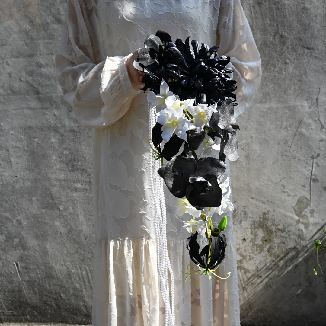 モノトーンのスタイリッシュパールブーケ