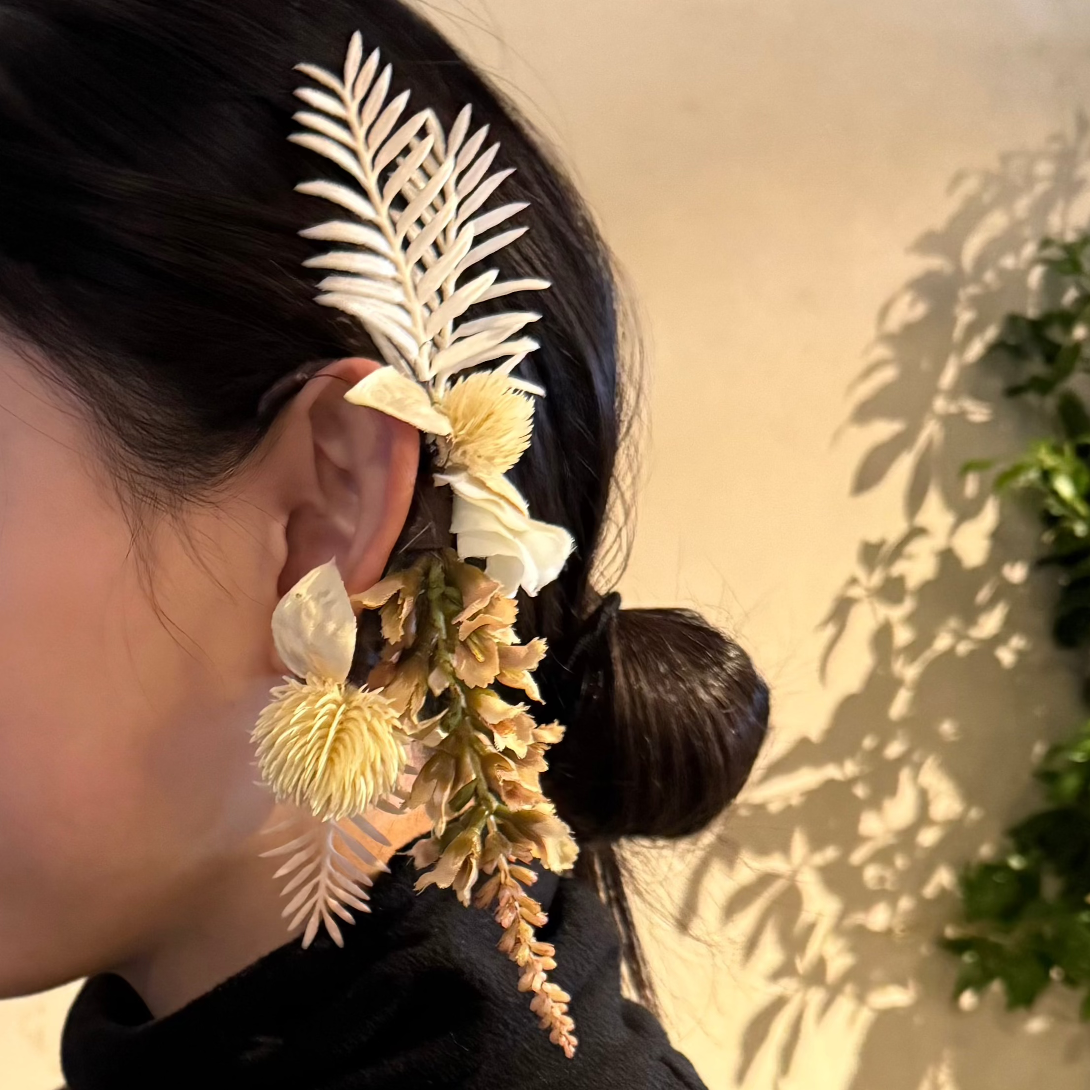 アーティフィシャルフラワーイヤーフック/イヤーカフ natural