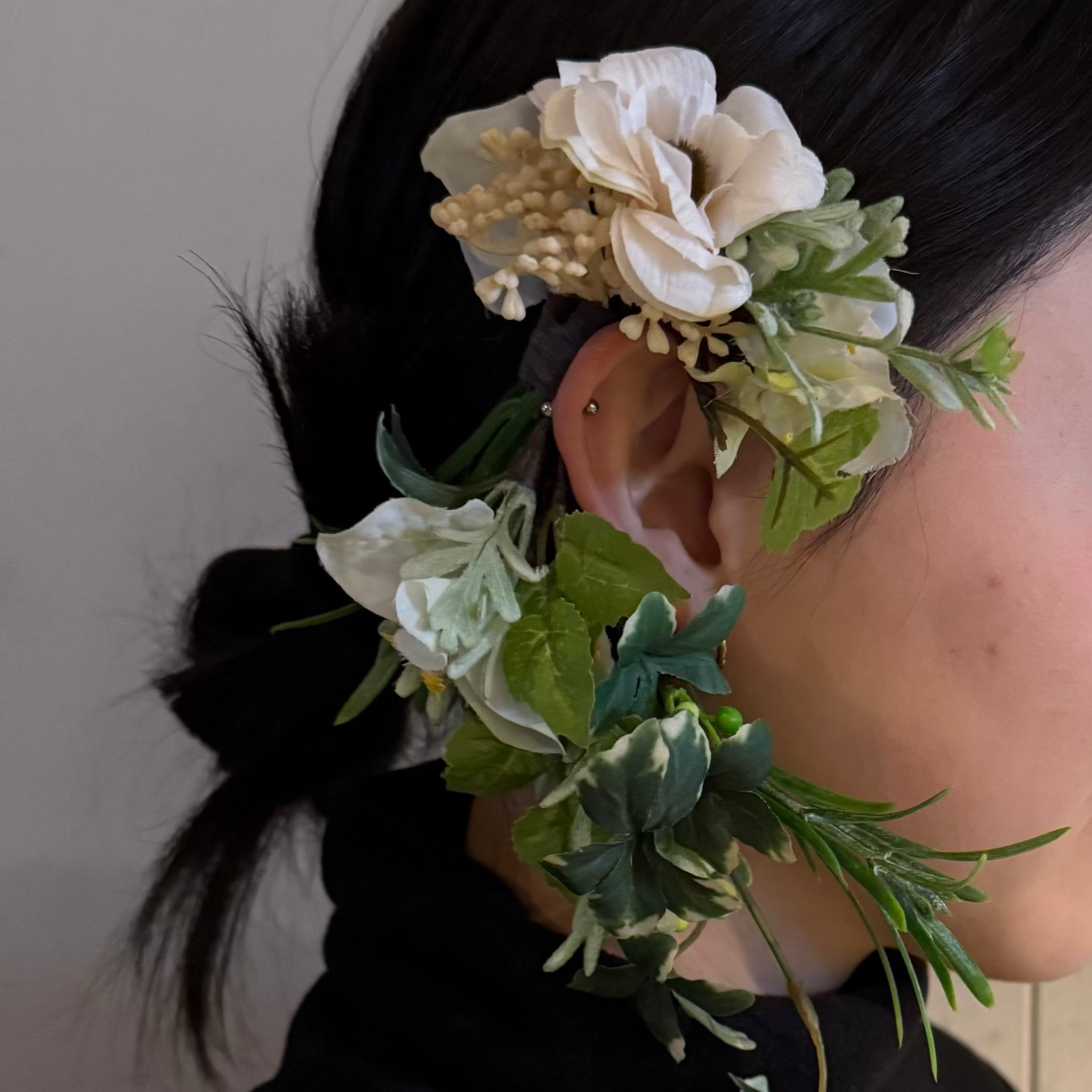 アーティフィシャルフラワーイヤーフック/イヤーカフ natural