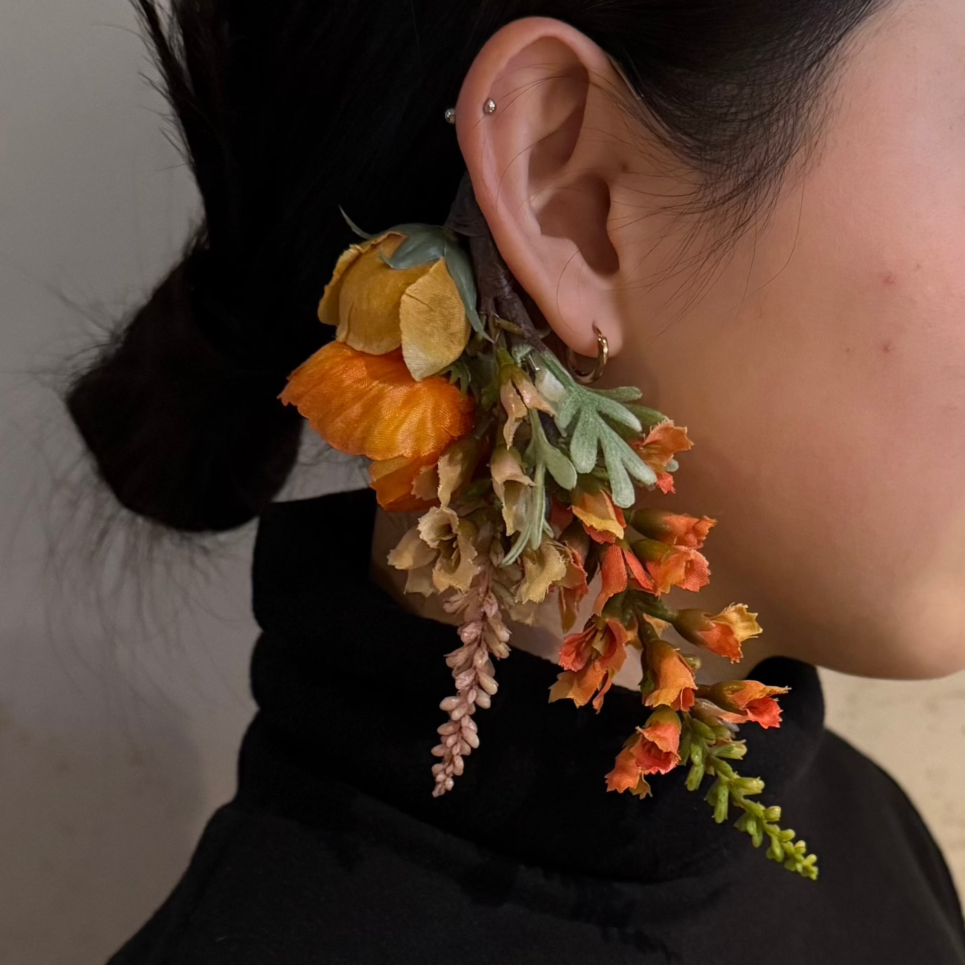 アーティフィシャルフラワーイヤーフック/イヤーカフ natural