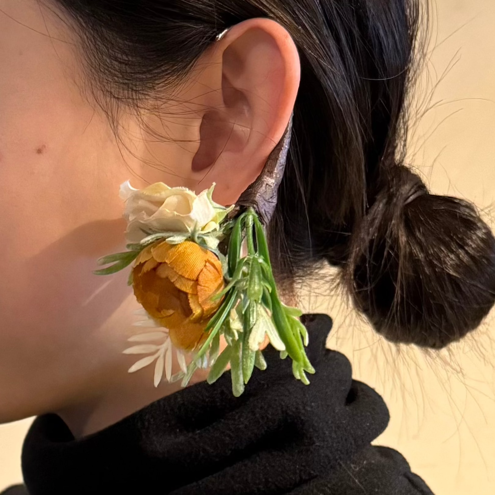 アーティフィシャルフラワーイヤーフック/イヤーカフ natural