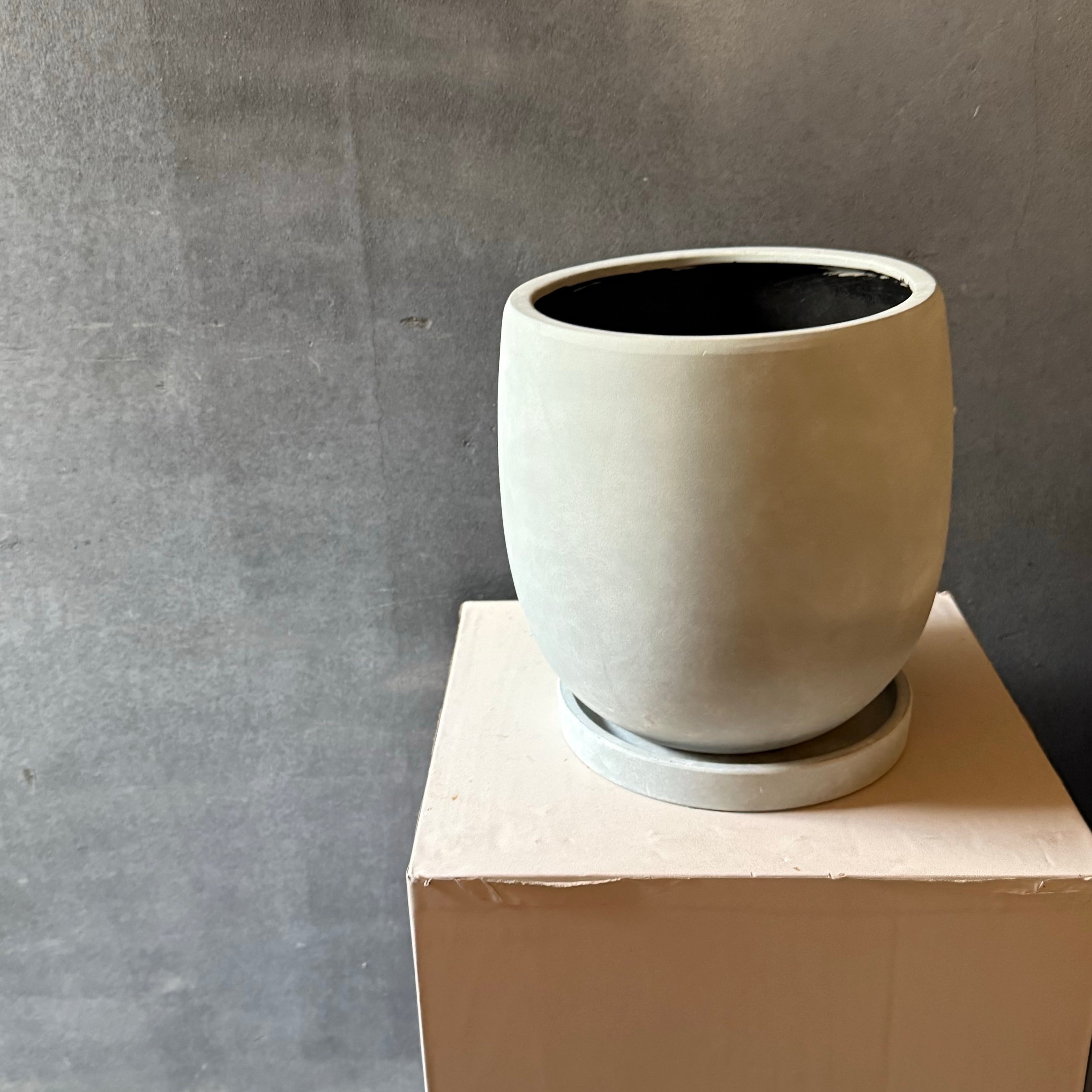 ラウンドポット《グレー/ライトグレーの2色からお選びいただけます》