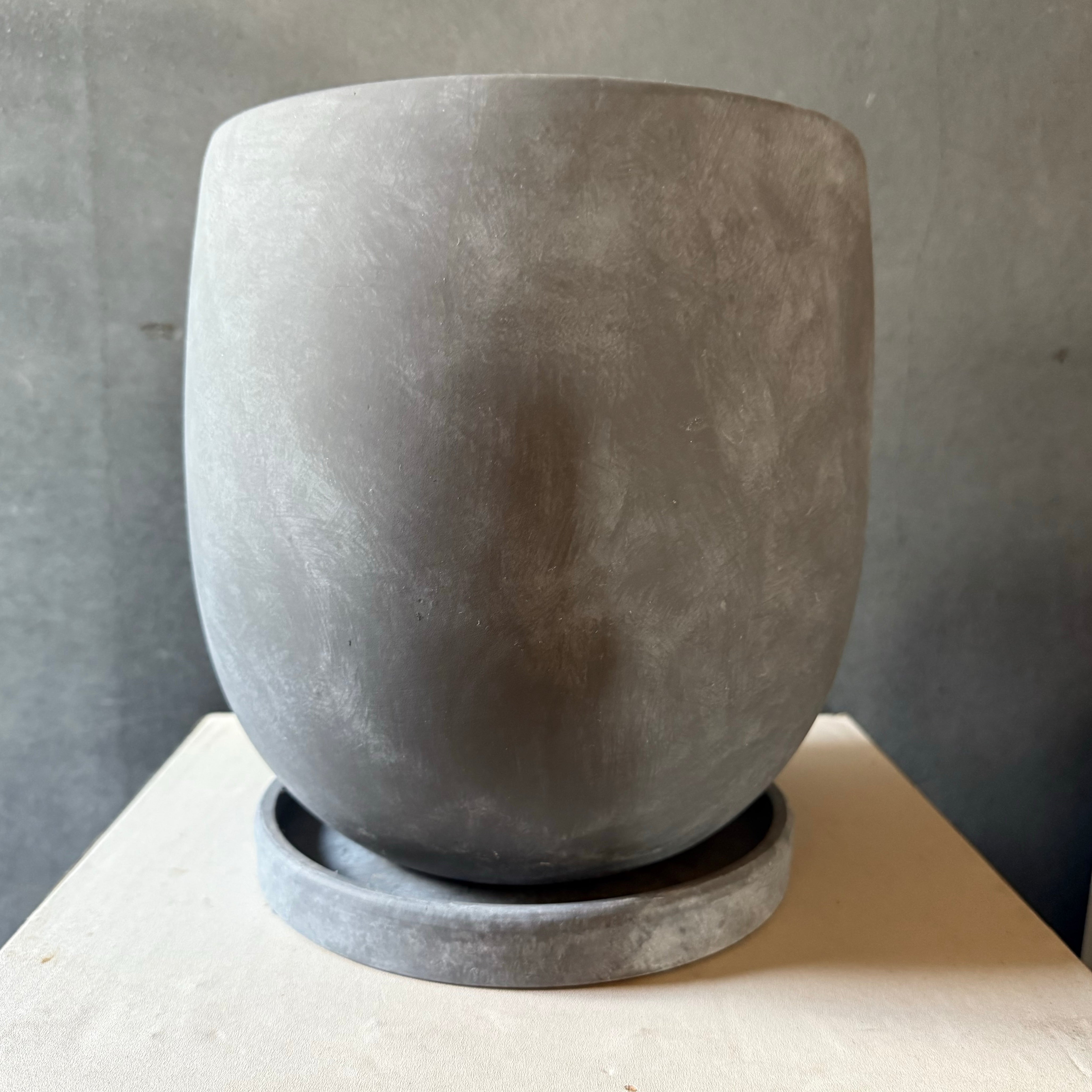 ラウンドポット《グレー/ライトグレーの2色からお選びいただけます》