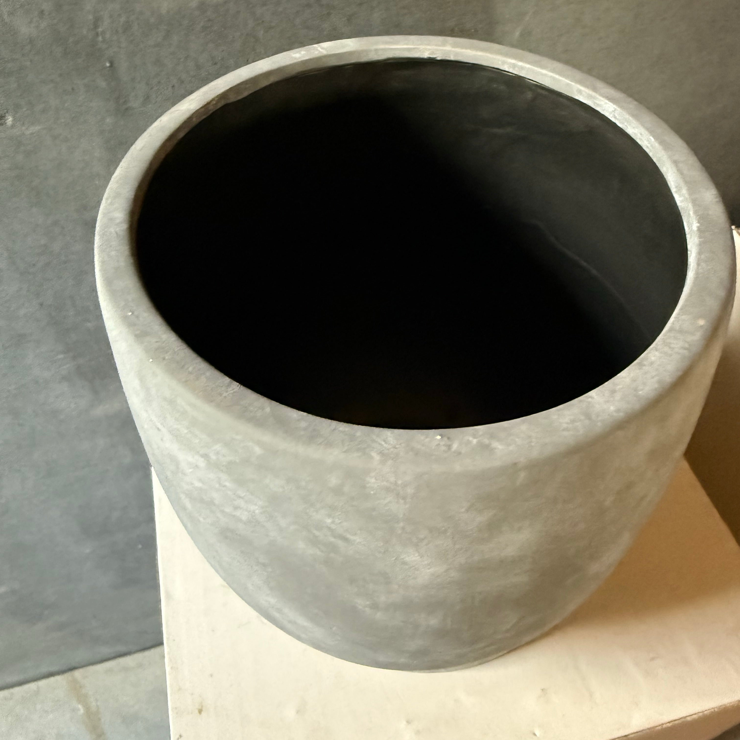 ラウンドポット《グレー/ライトグレーの2色からお選びいただけます》