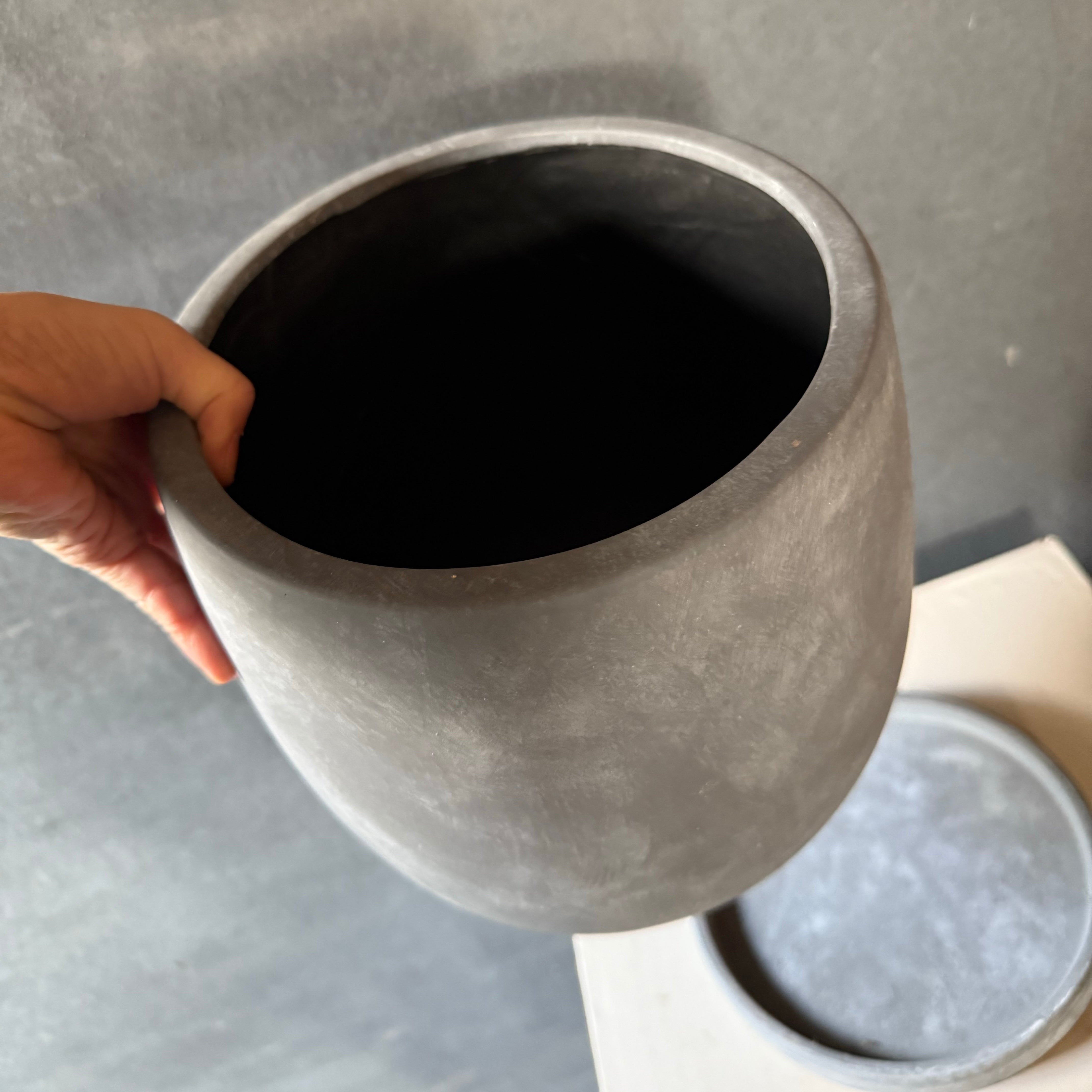 ラウンドポット《グレー/ライトグレーの2色からお選びいただけます》