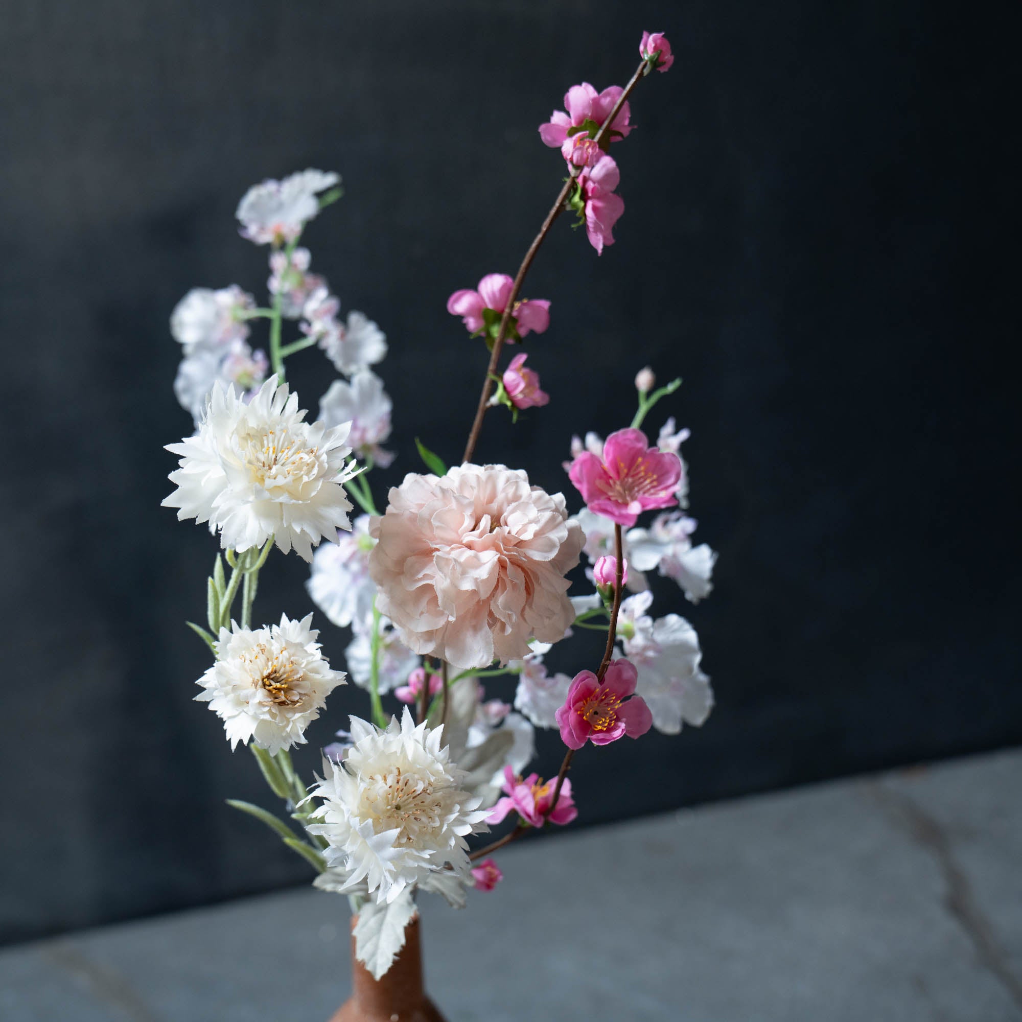 《桃の節句におすすめ》テラコッタ色のフラワーベース × 桃となでしこのブーケSET