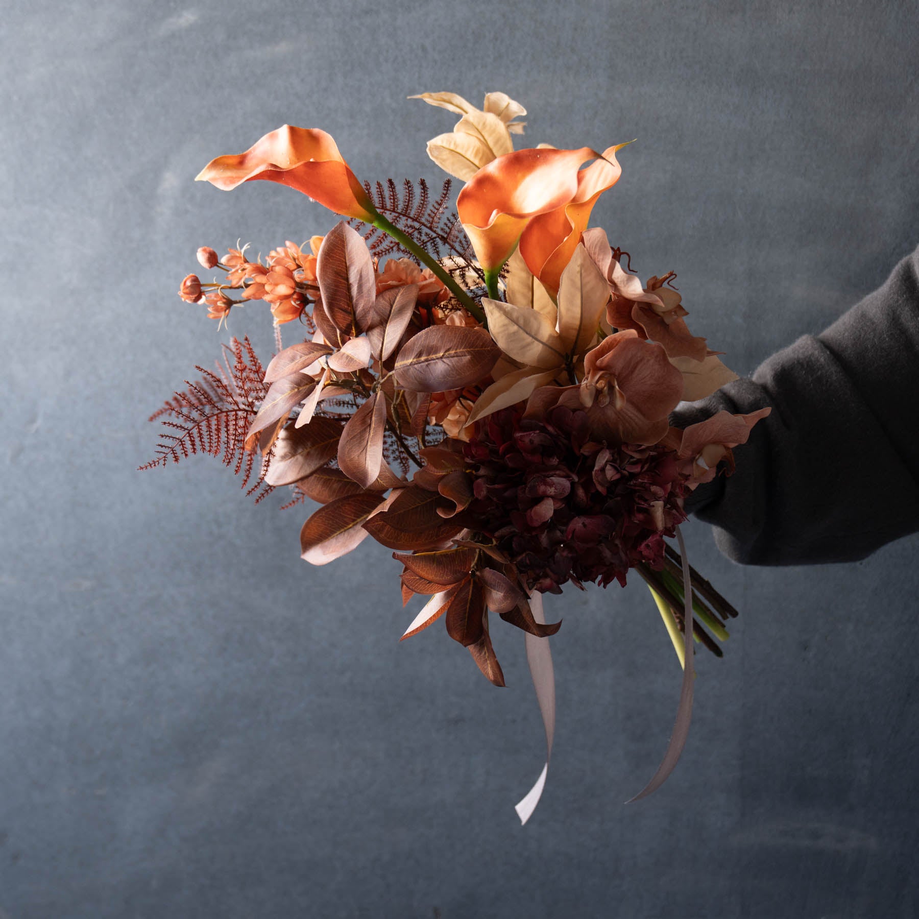 ビターでシックなアンティークブーケ