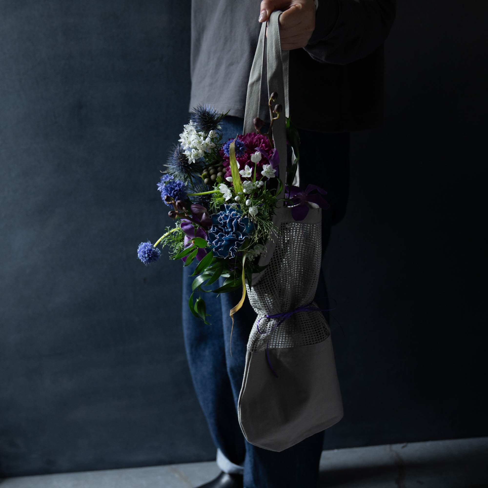 《母の日ギフトにおすすめ》コットンバッグ× 季節のおまかせ生花ブーケSET