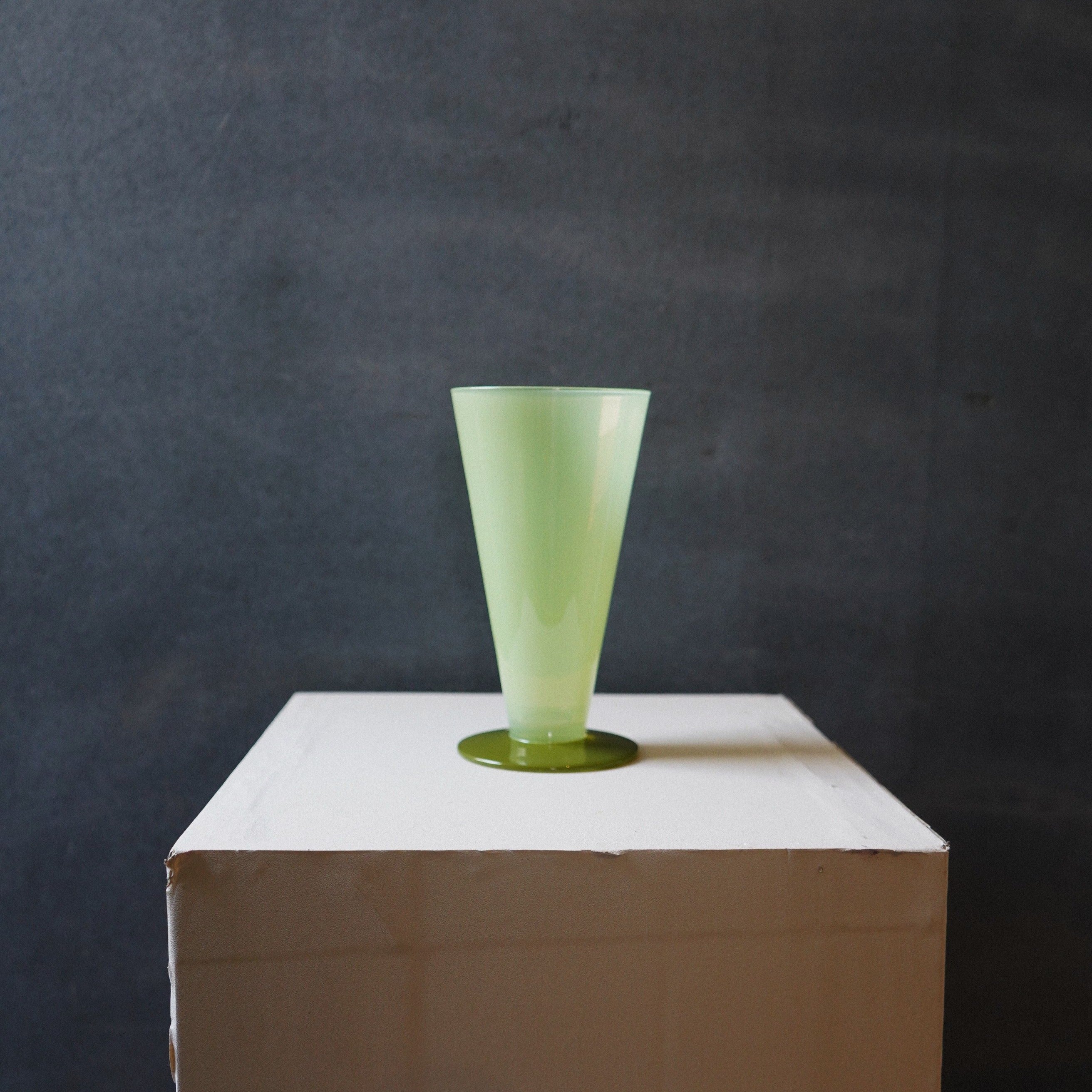 HAY Conial Vase / Small / Light green and dark lime