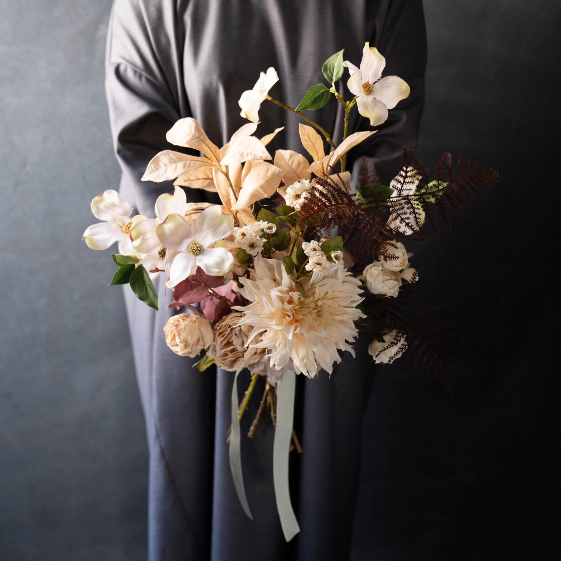 ニュアンスカラーのアンティークブーケ