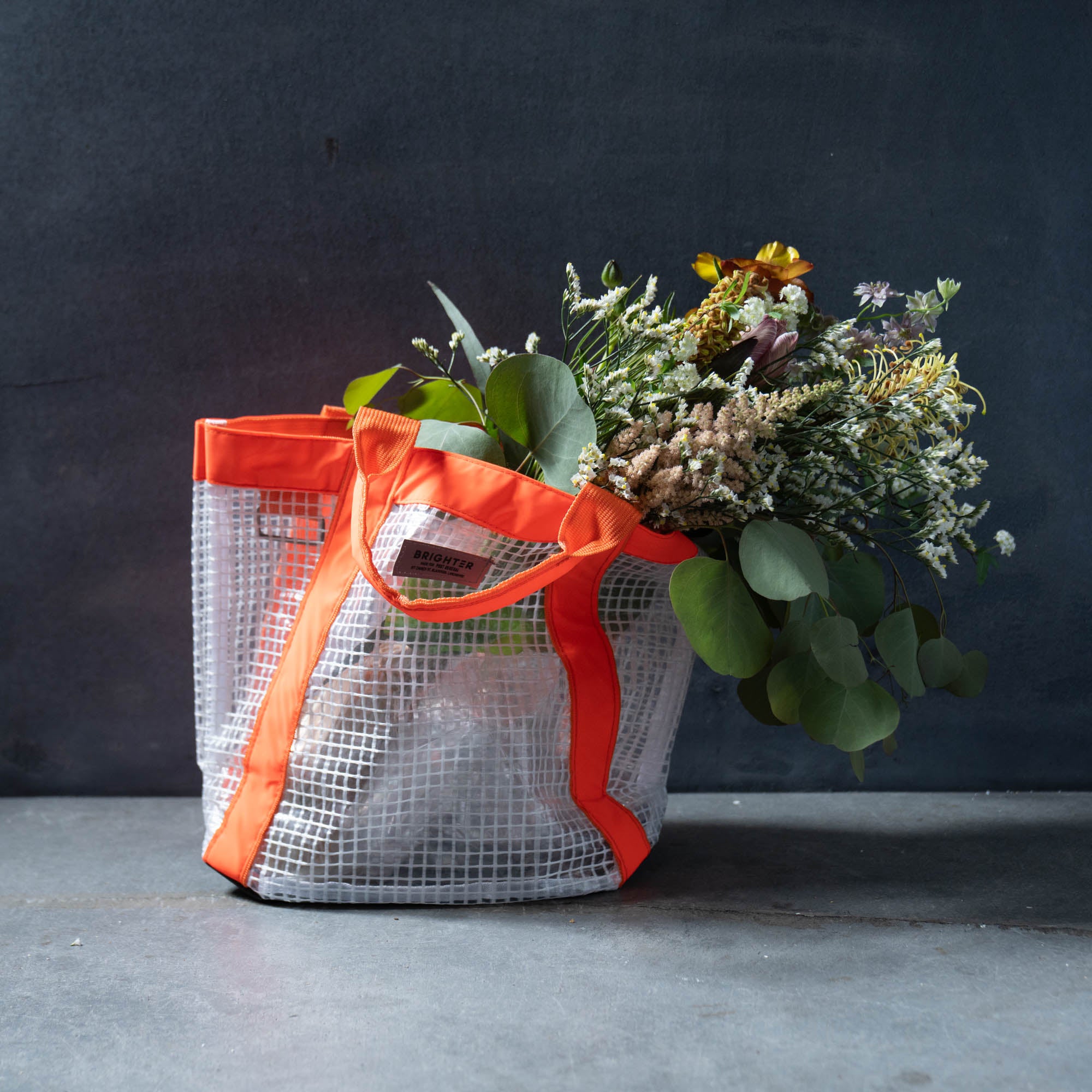 《母の日ギフトにおすすめ》ティーシートート ブライター× 季節のおまかせ生花ブーケSET