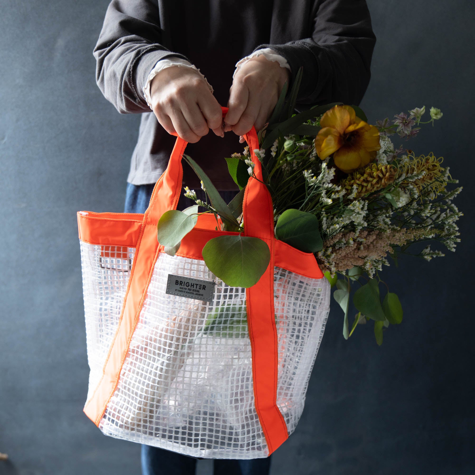 《母の日ギフトにおすすめ》ティーシートート ブライター× 季節のおまかせ生花ブーケSET