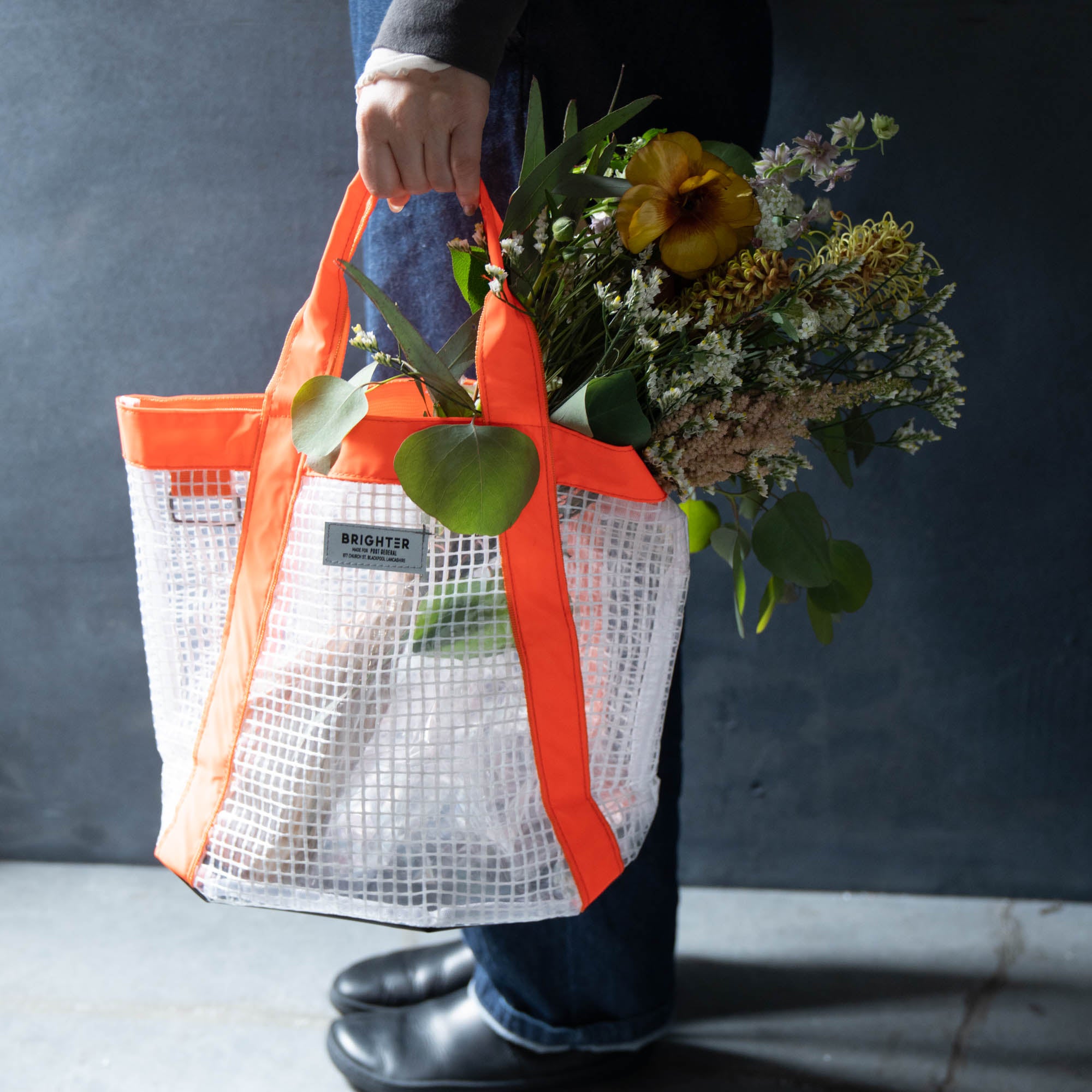 《母の日ギフトにおすすめ》ティーシートート ブライター× 季節のおまかせ生花ブーケSET