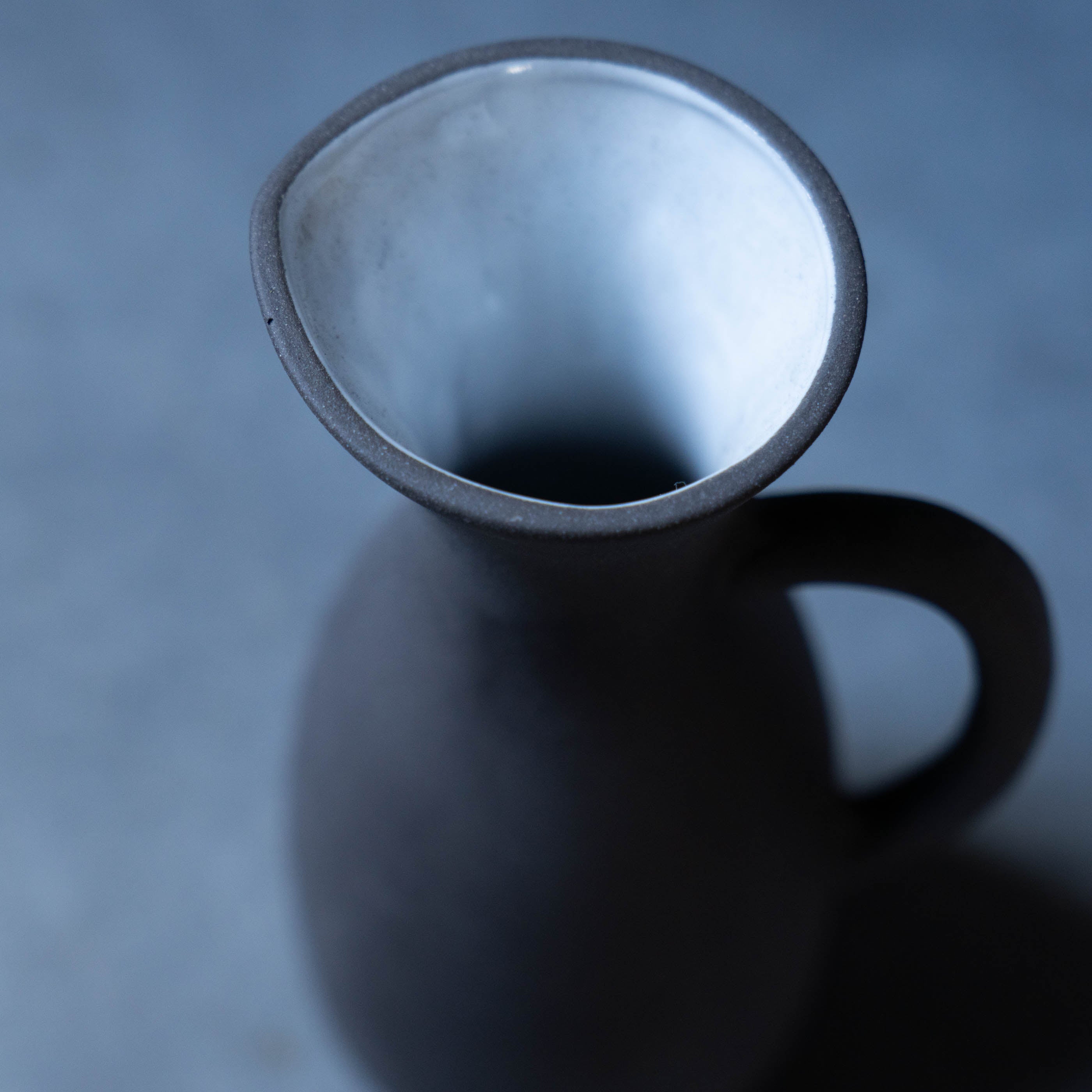 《ホワイトデーにおすすめ》かもしか道具店 ピッチャーベース × 季節のおまかせ生花ブーケSET