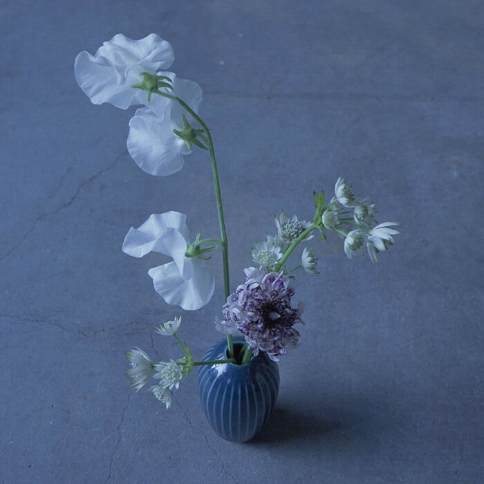 Flower Gift Ticket~5000円 iselyセレクトの花瓶&季節の切花3回お届け~Petit