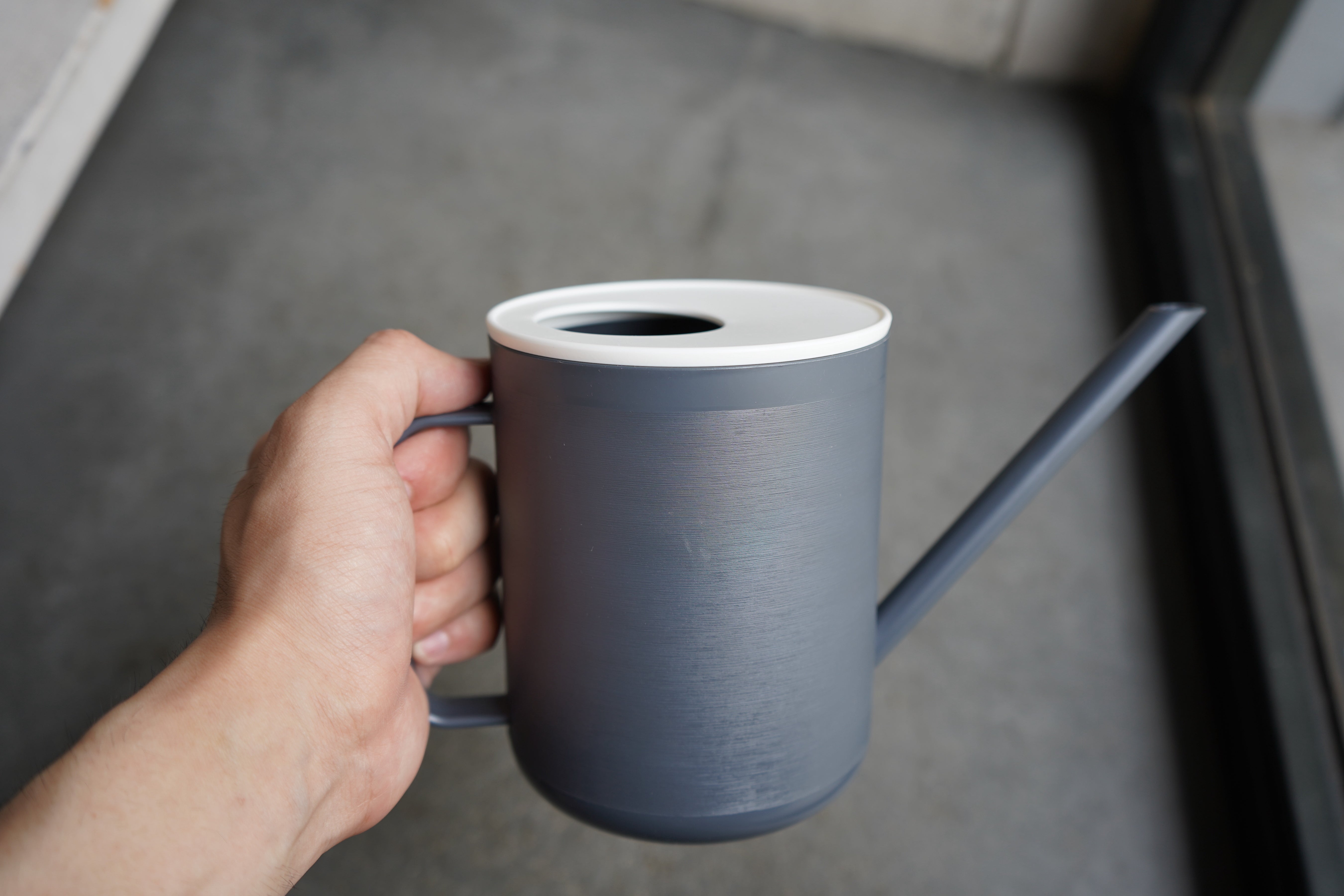 グレーのジョウロ 0.9L EPOCA じょうろ ガーデニング 水やり 植物 インテリア 花 雑貨 高級 オシャレ おしゃれ プレゼント ギフト 祝い