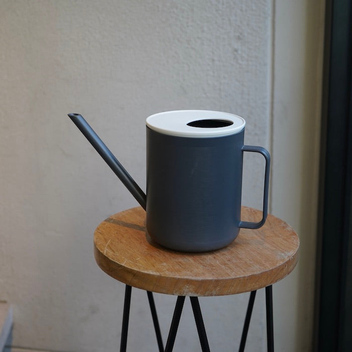 ジョウロフラワーアレンジメント         フラワーギフト 花  生花  プレゼント ギフト 祝い 高級 オシャレ おしゃれ アレンジメント じょうろ