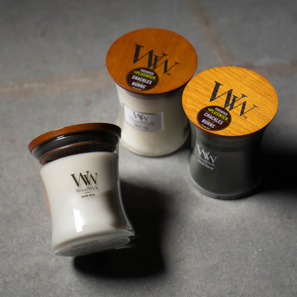 WoodWickジャーＭ《ウォームウール/ホワイトチーク/イブニングバンファイア》