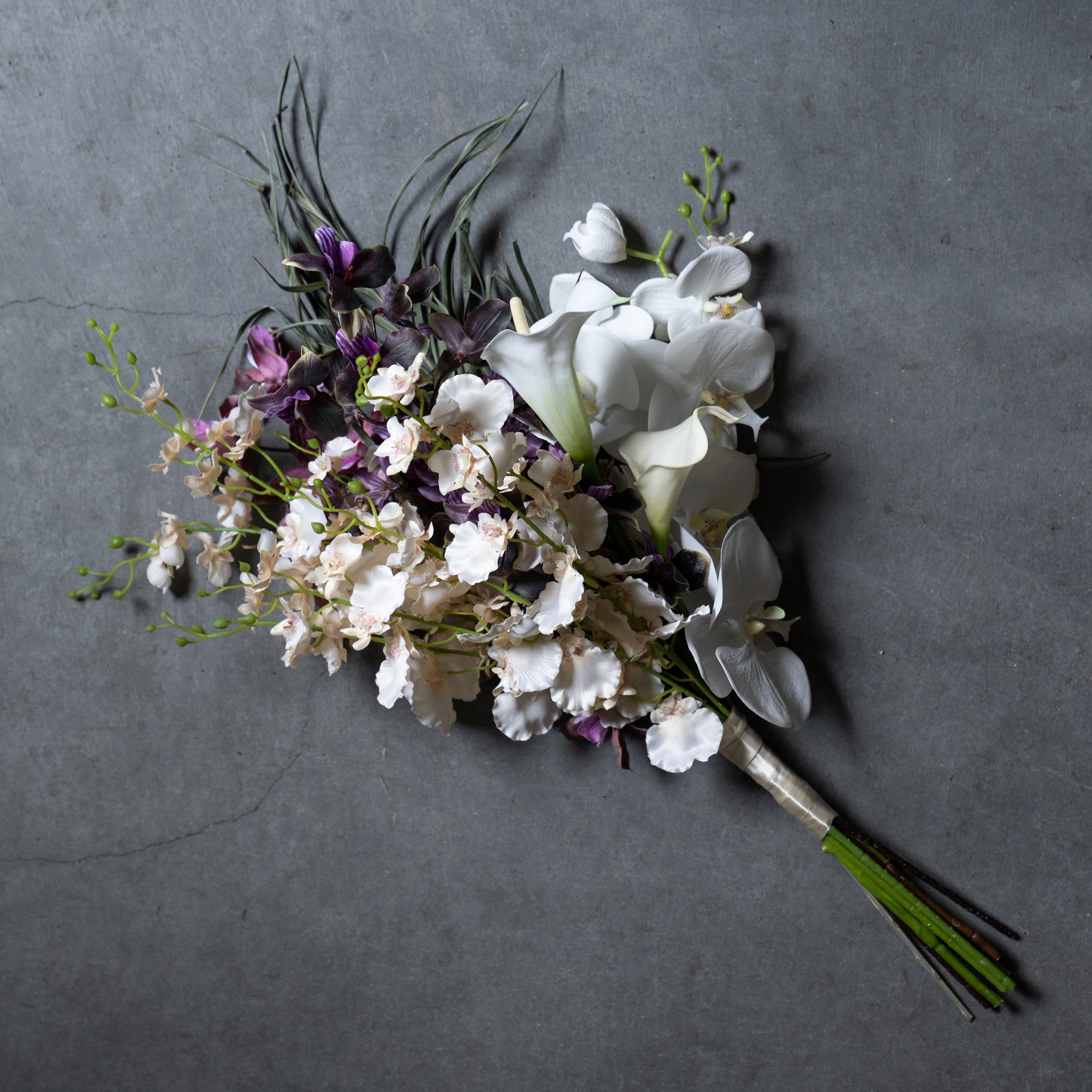 アーティフィシャルフラワー オトナお洒落なホワイト×パープルブーケ