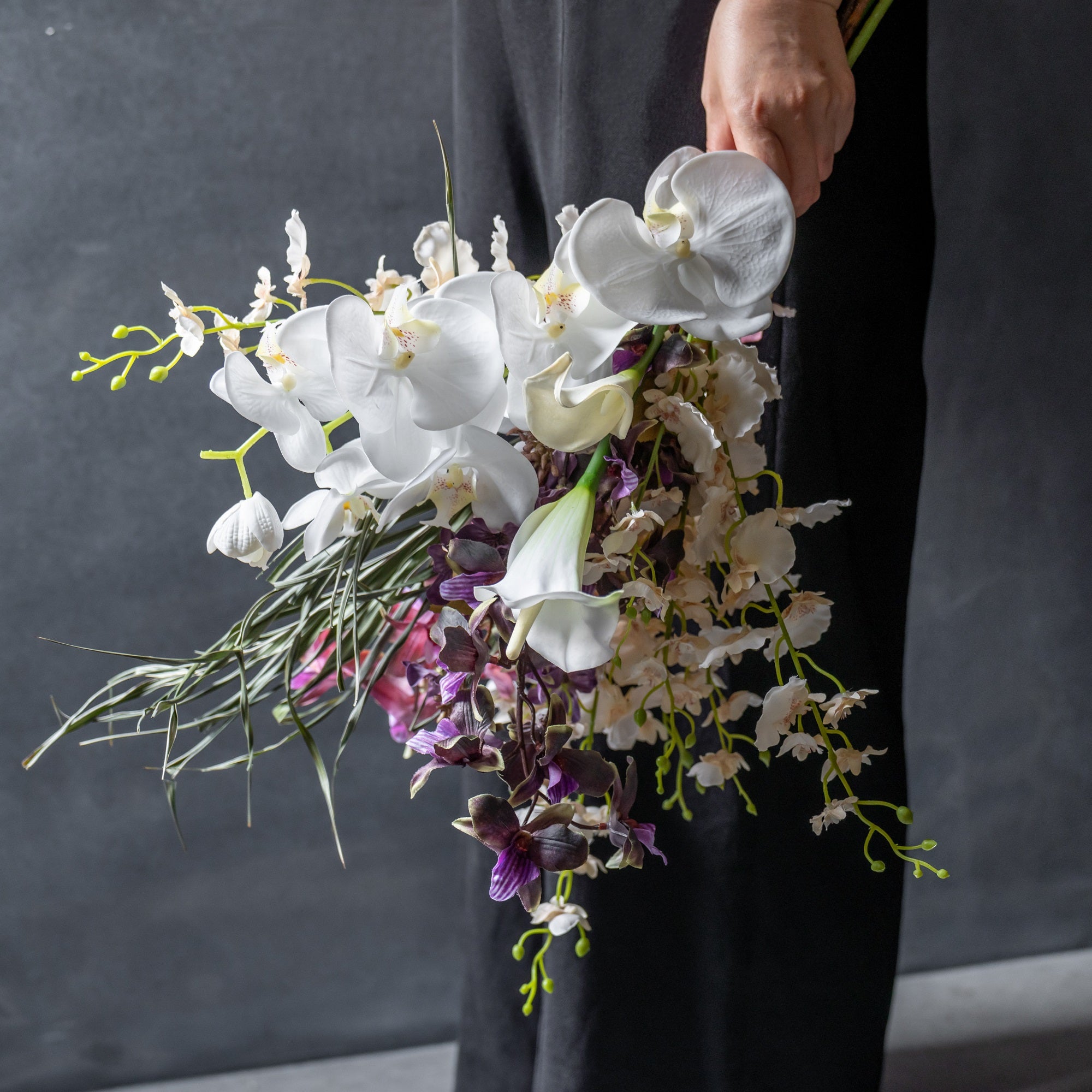 アーティフィシャルフラワー オトナお洒落なホワイト×パープルブーケ