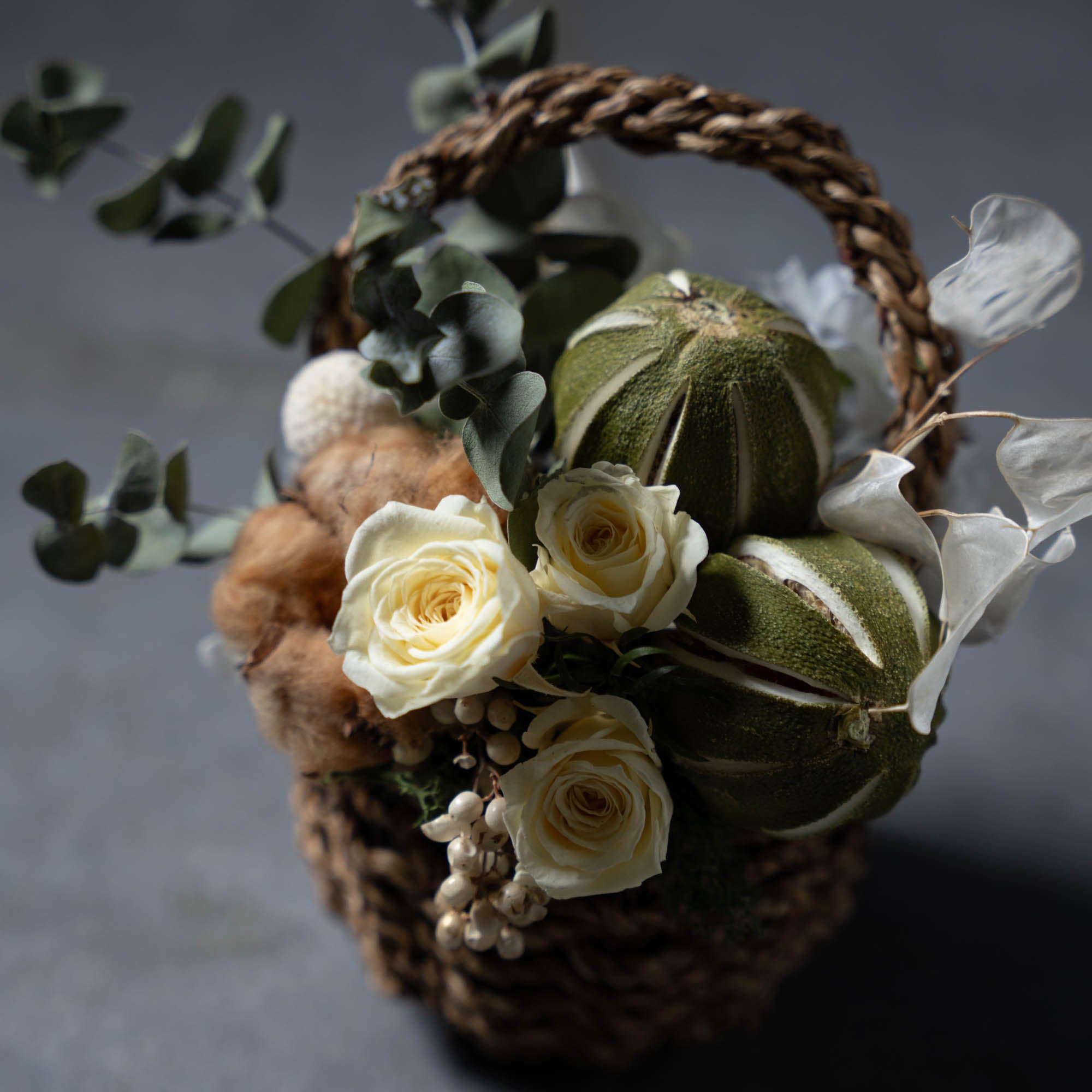 やわらかな色合いのBasketドライフラワーアレンジメント